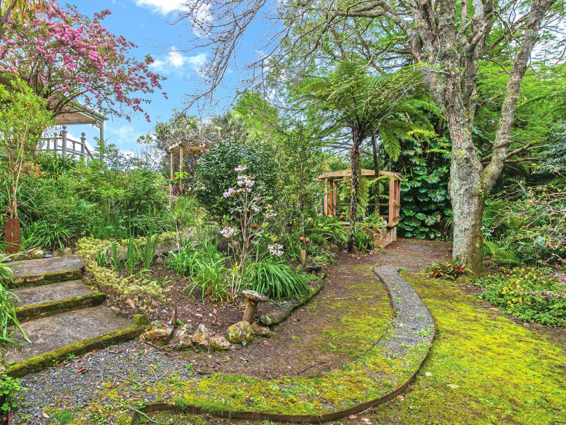 195 Driving Creek Road, Coromandel