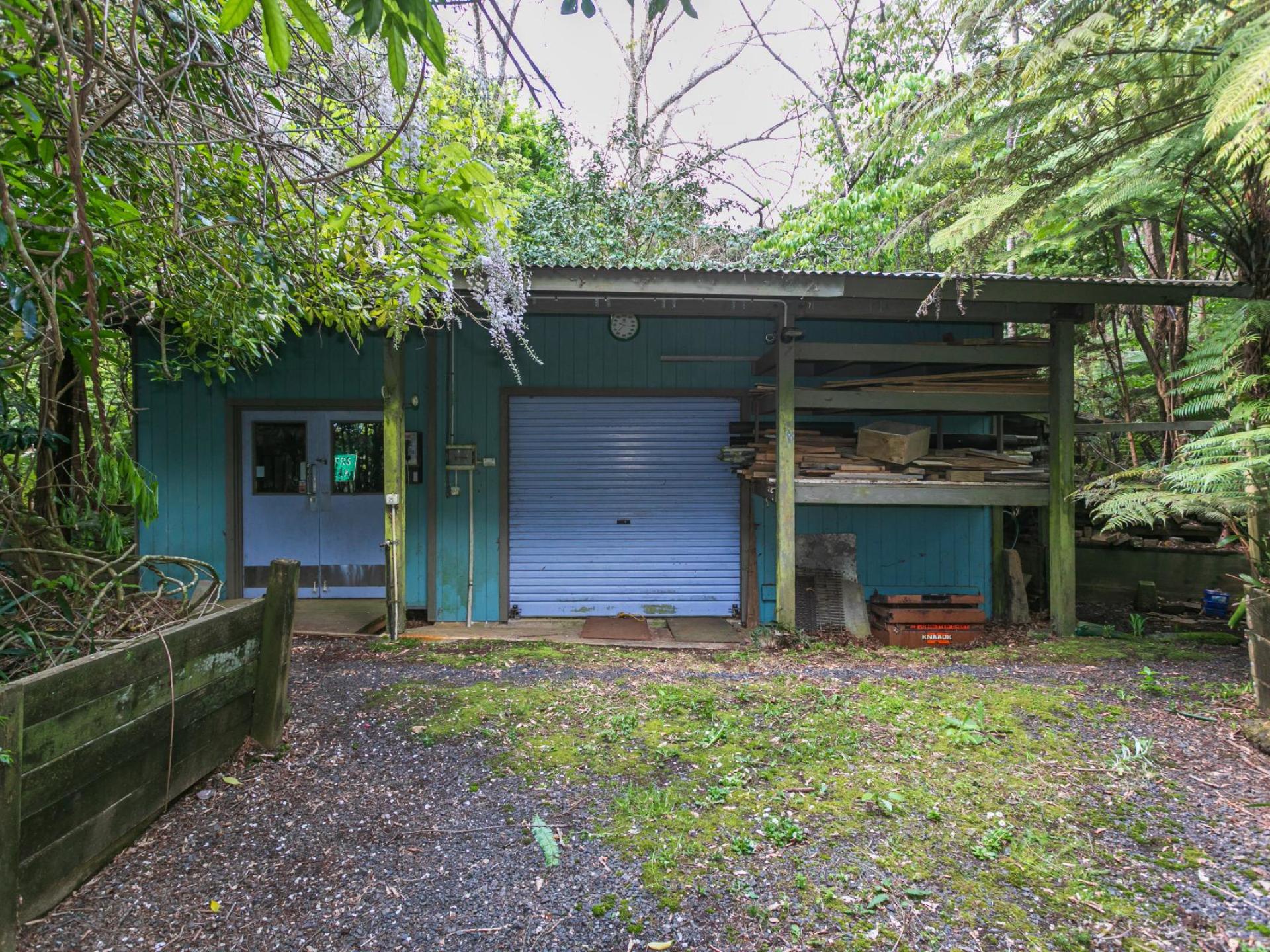 195 Driving Creek Road, Coromandel