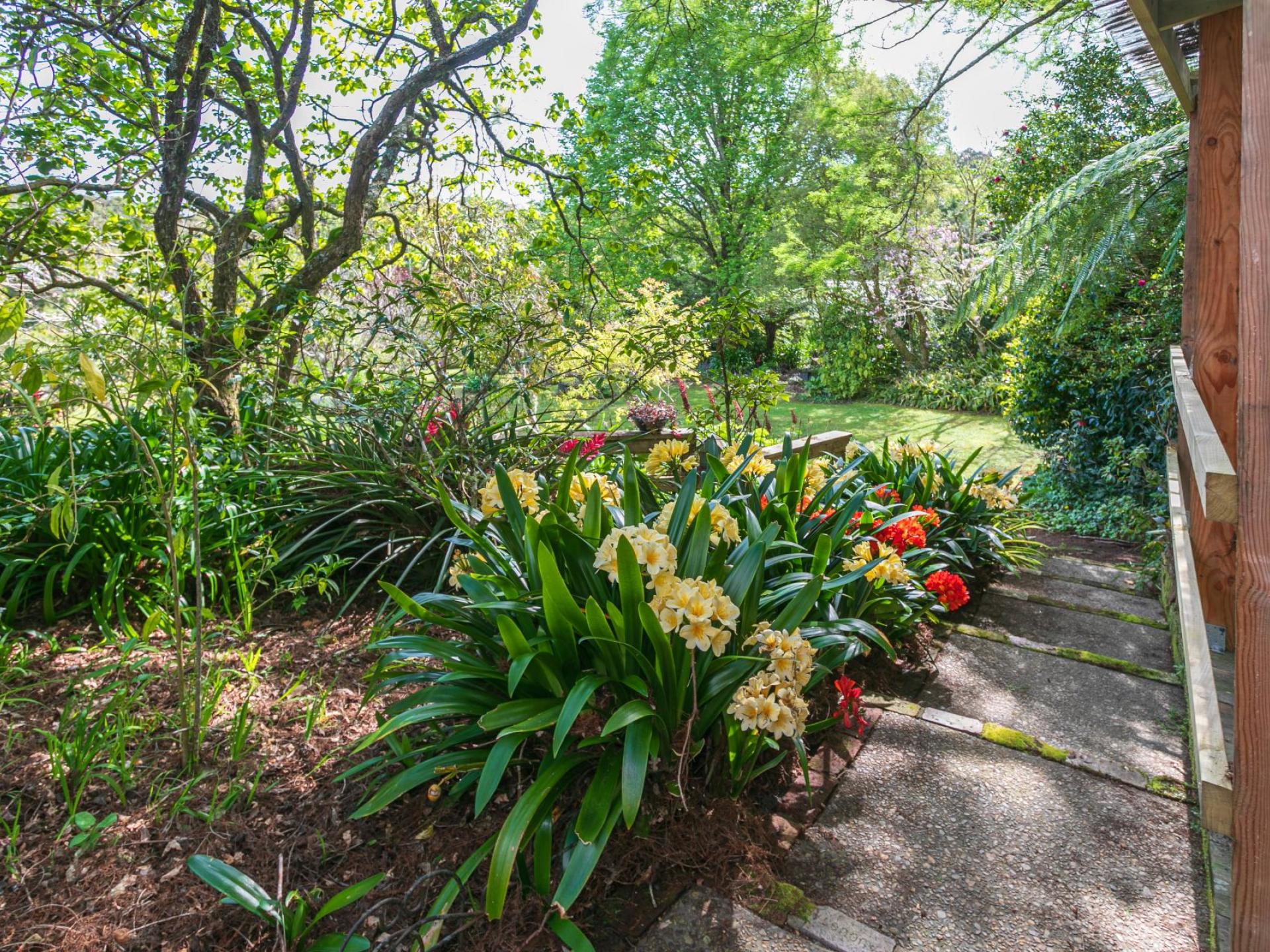 195 Driving Creek Road, Coromandel