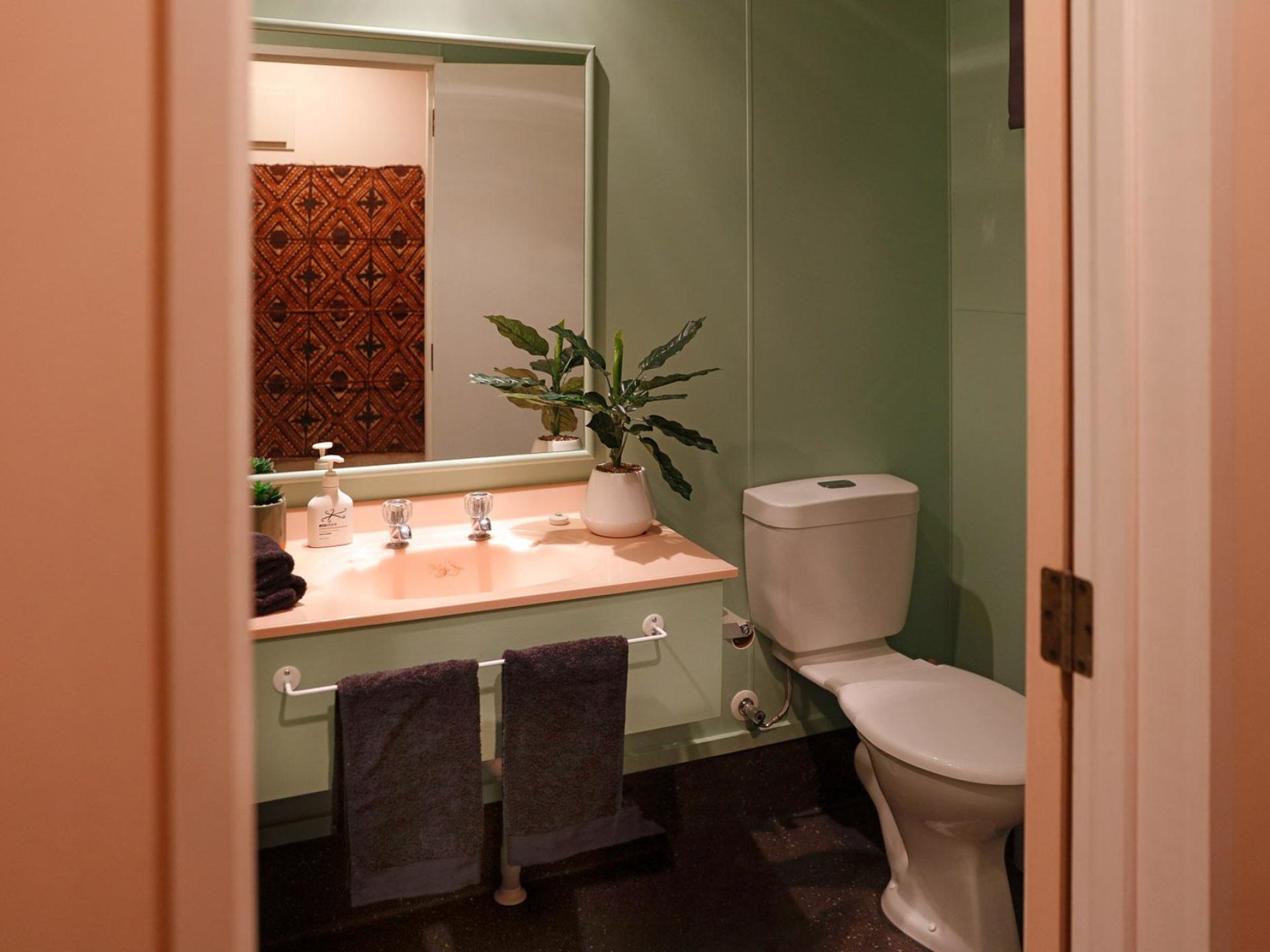 Unit 3, 11C Christine Terrace, Hahei