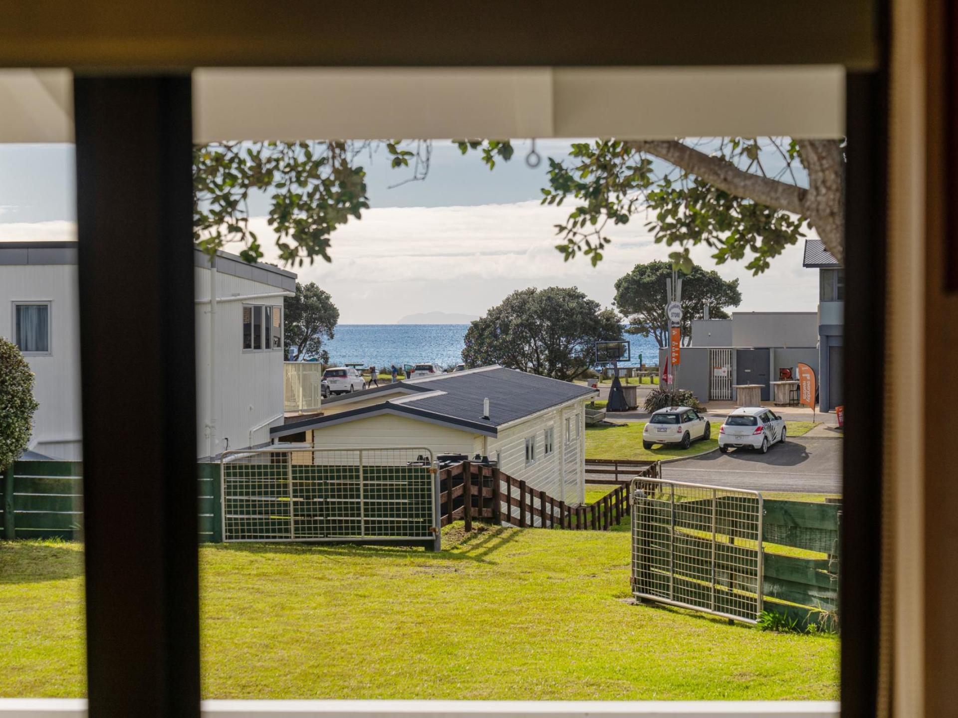 353 Tangiora Avenue, Whangapoua