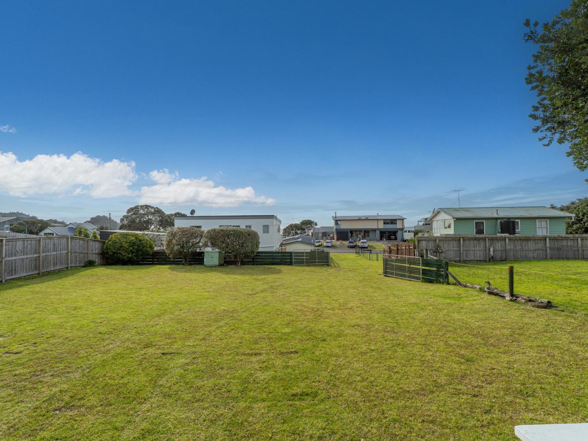 353 Tangiora Avenue, Whangapoua