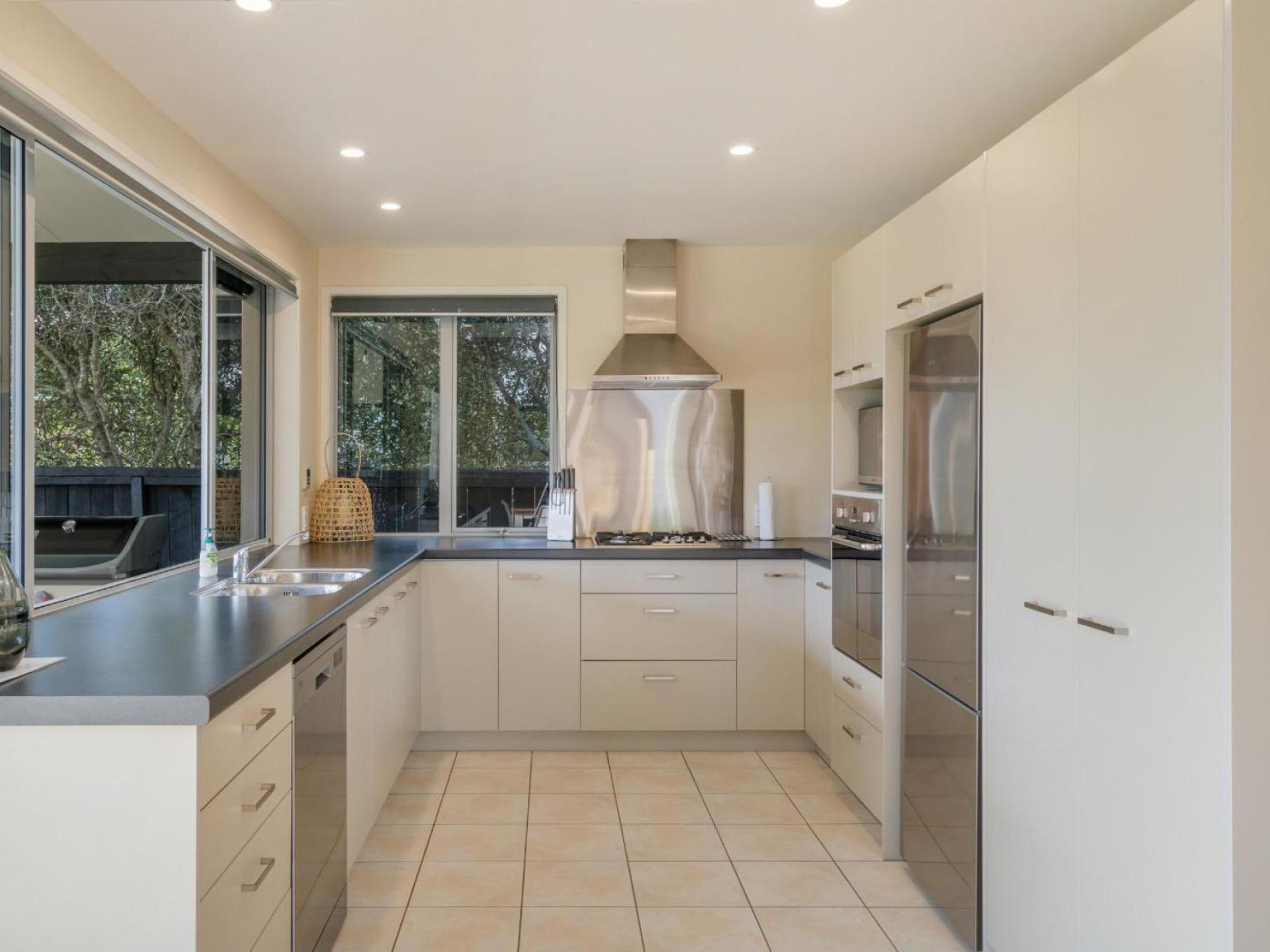 230 Kenwood Drive, Matarangi