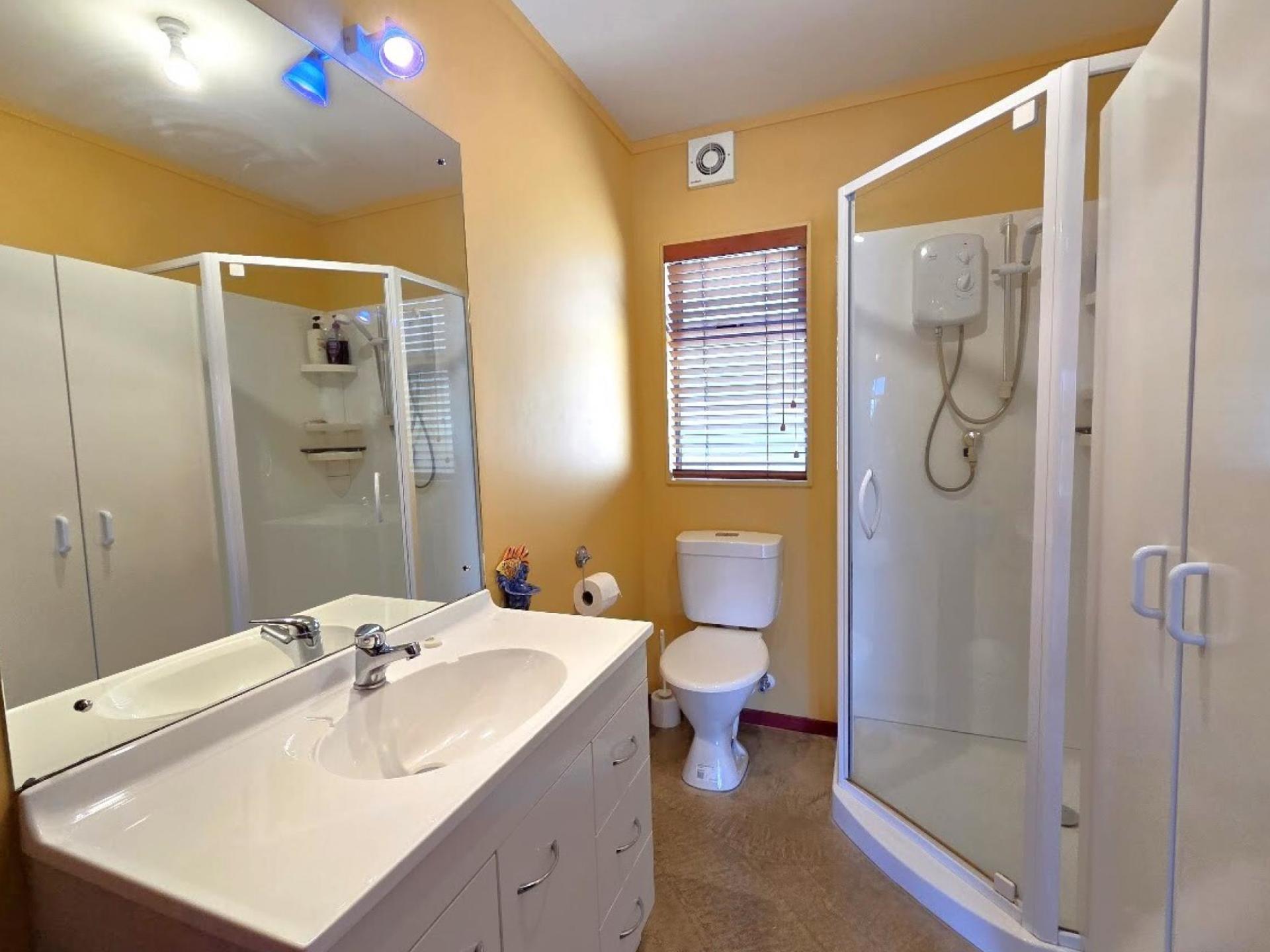 135 Kowhai Avenue, Matarangi