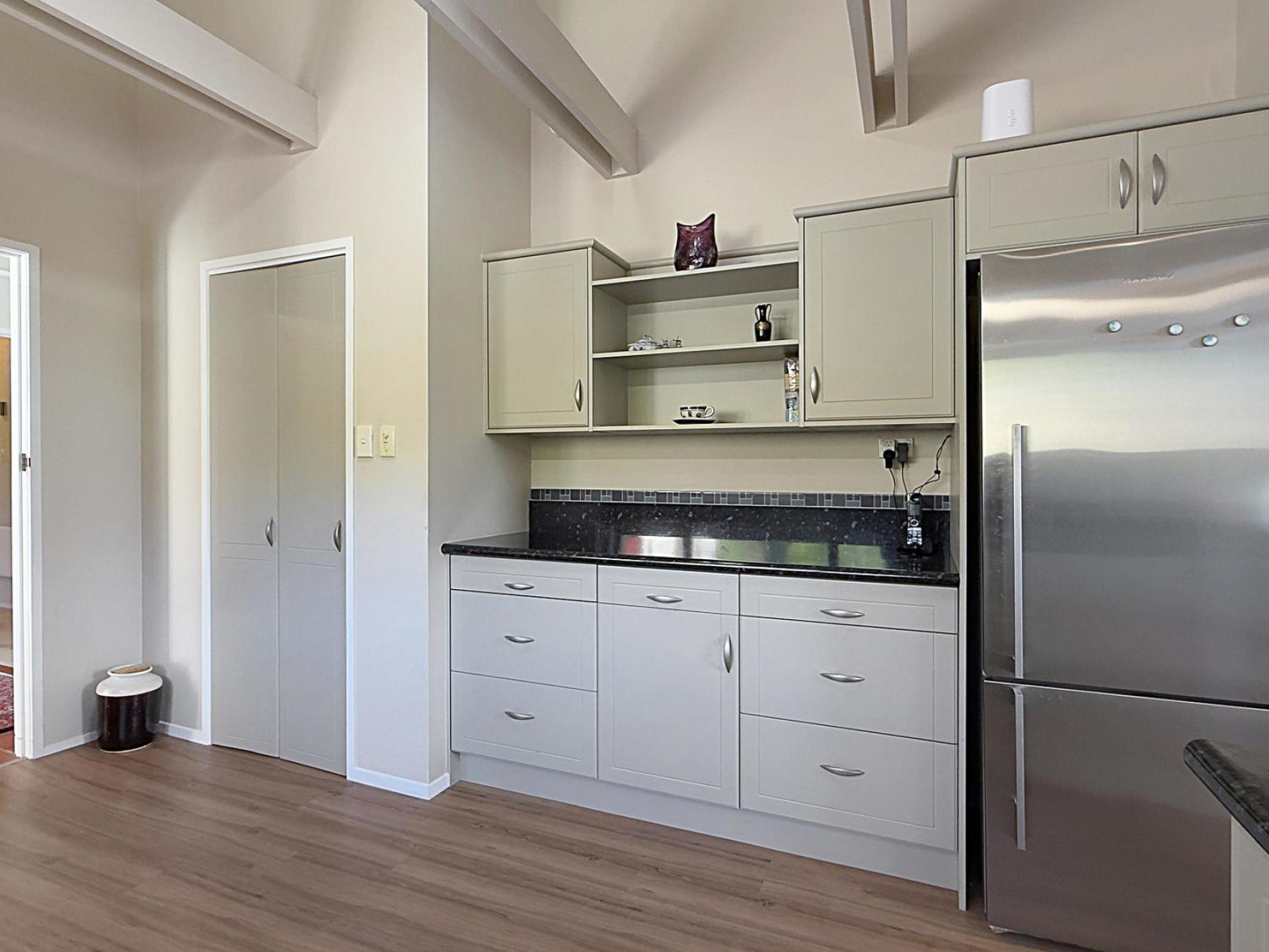 222 Reservoir Road, Thames