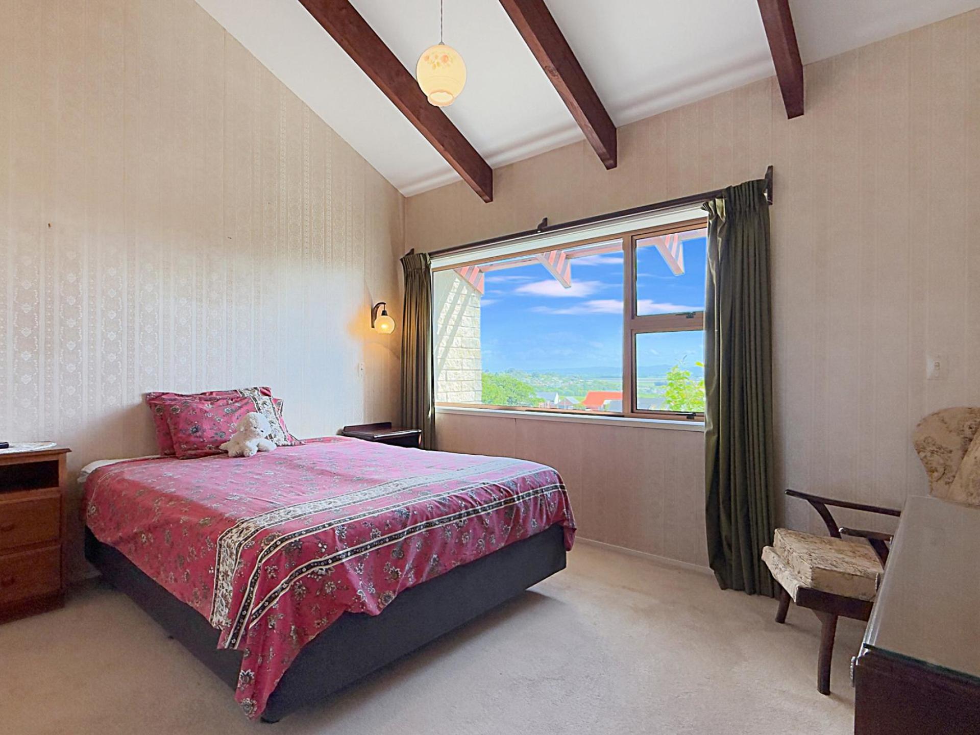 222 Reservoir Road, Thames