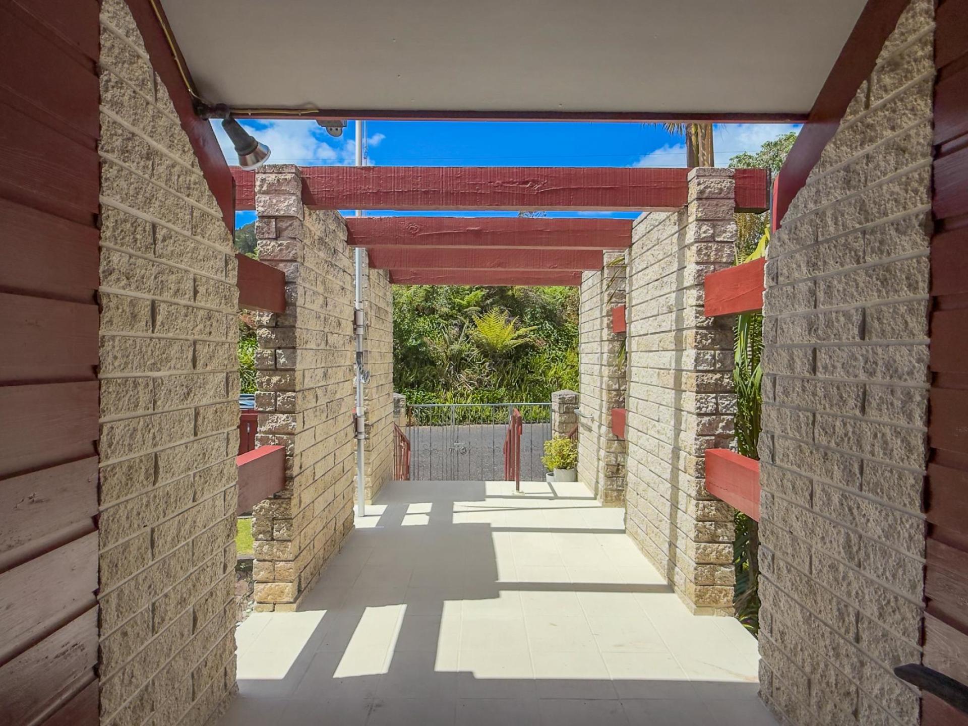 222 Reservoir Road, Thames