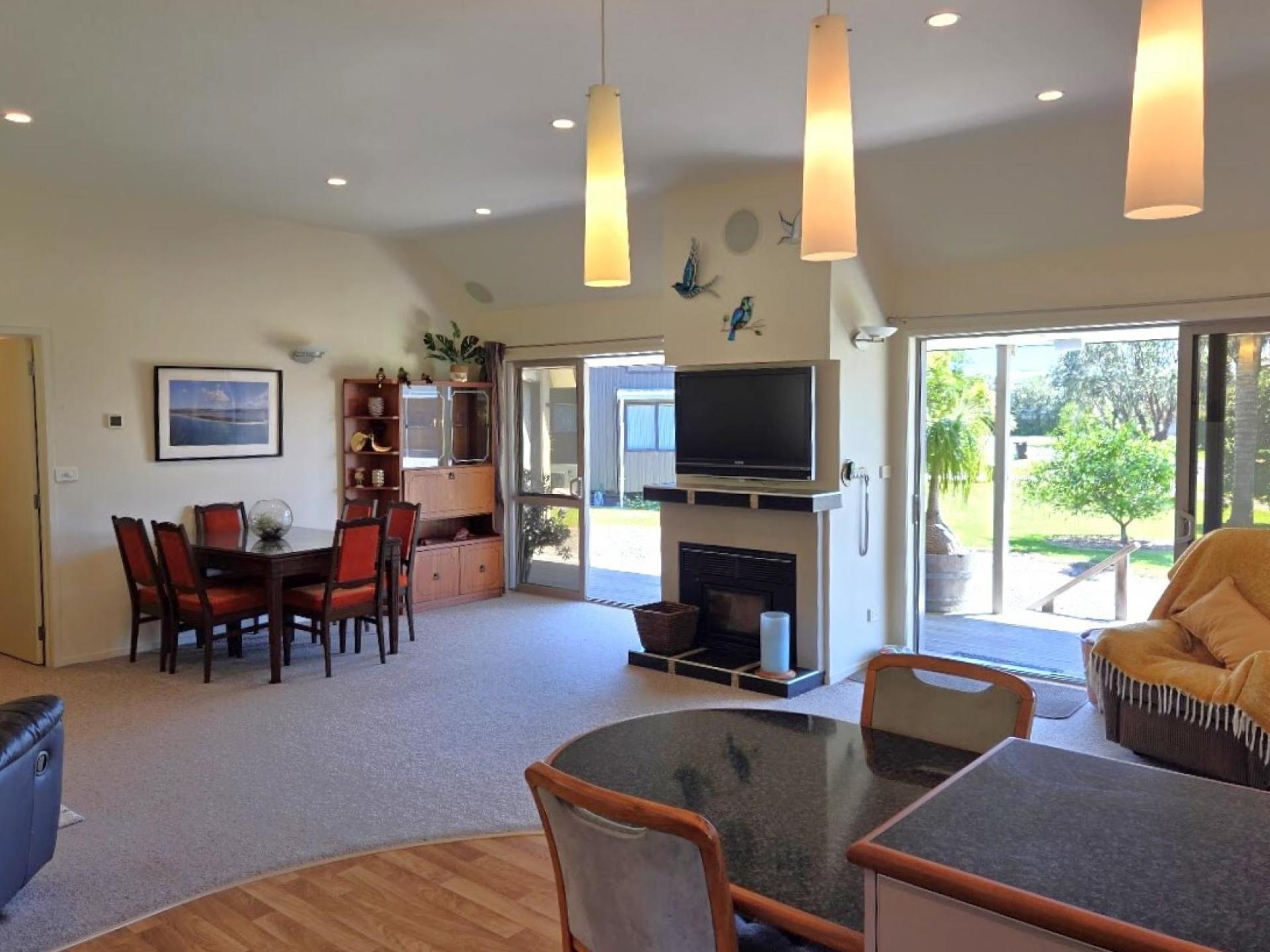 124 Goldfields Drive, Matarangi