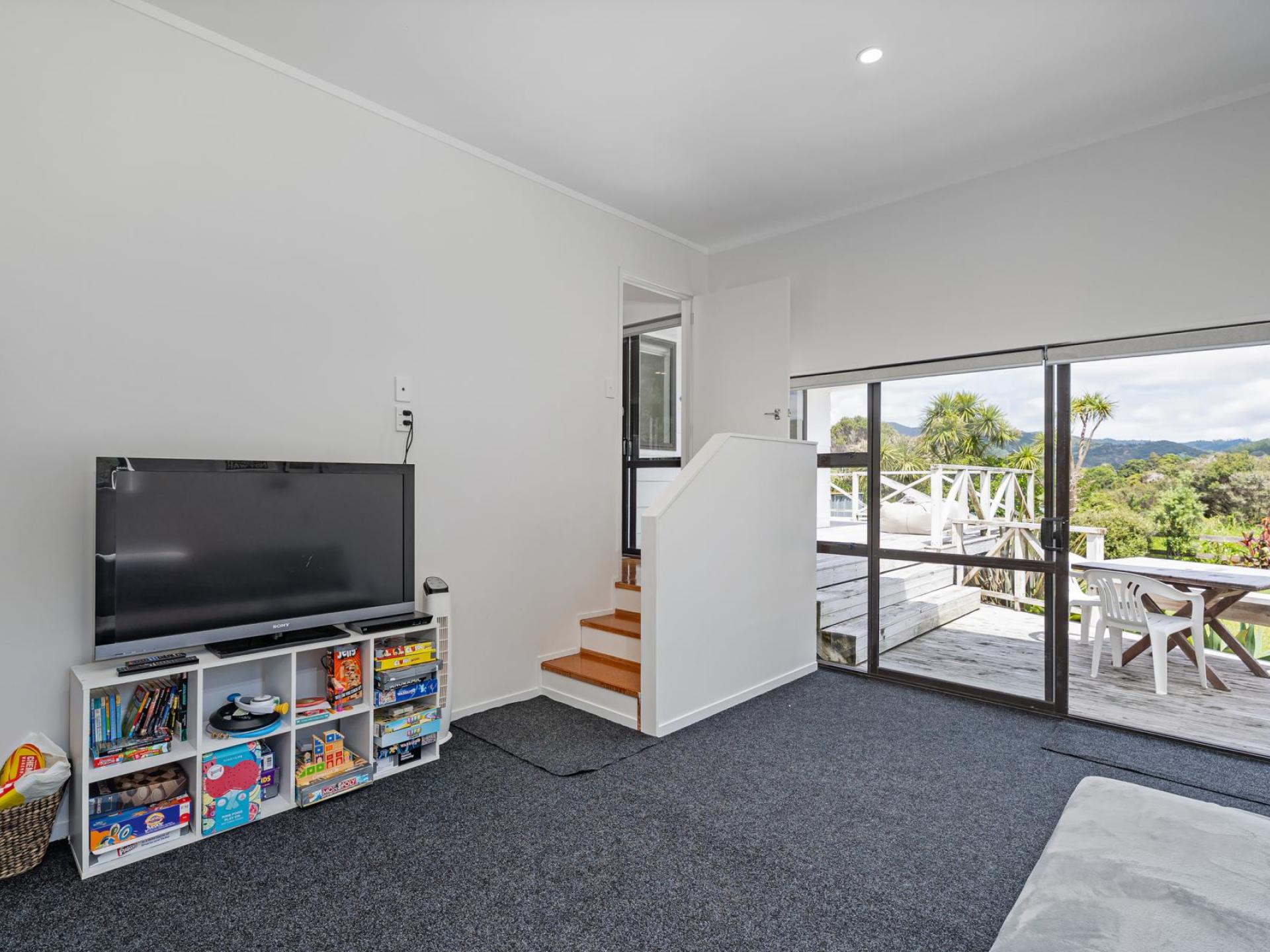 133 McMahon Ave, Whangapoua