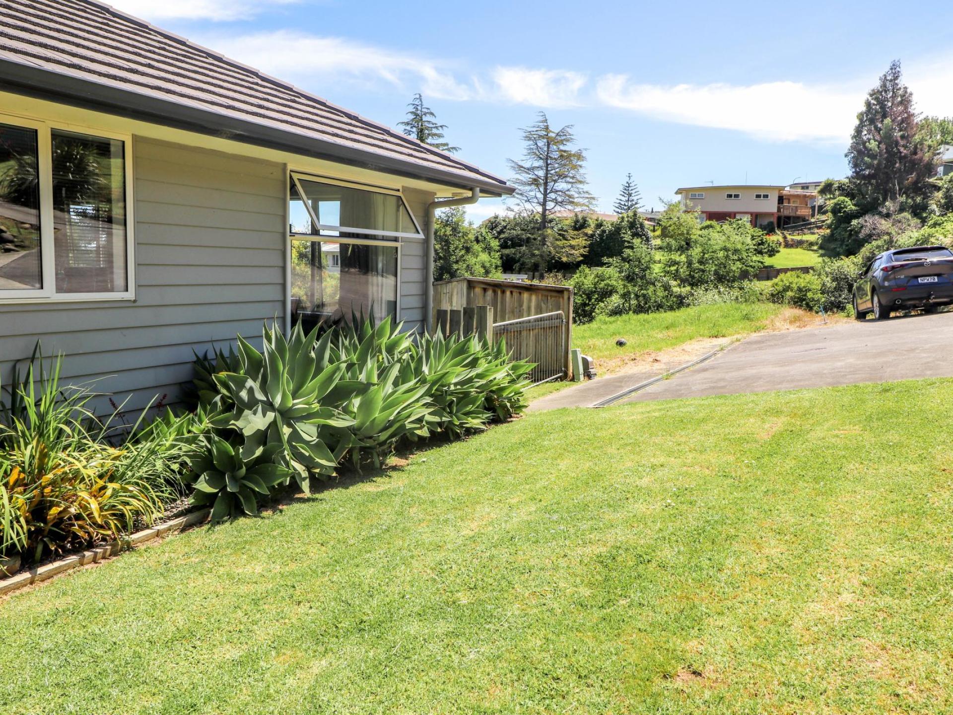 128 Korokoro Crescent, Thames