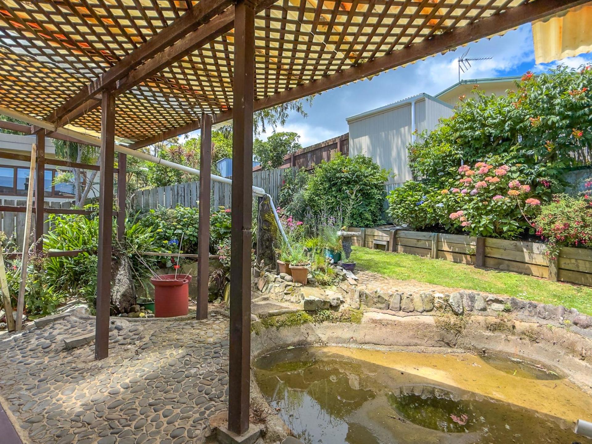 104 Hays Place, Thames