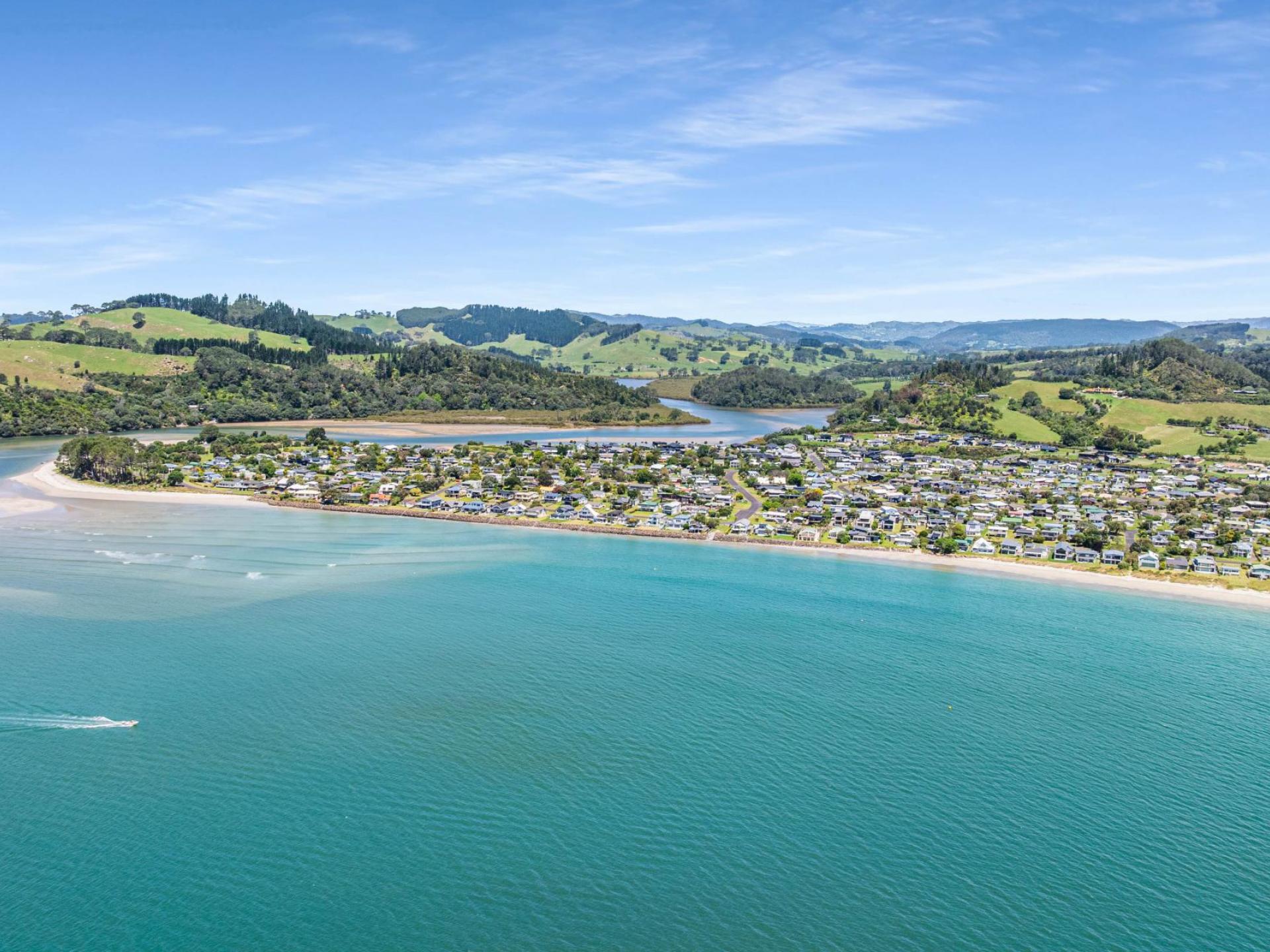 137 Captain Cook Road, Cooks Beach