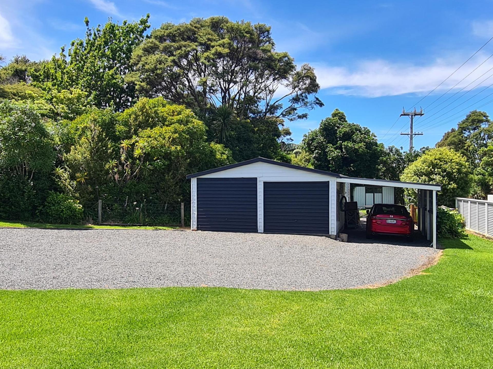 30 Driving Creek Road, Coromandel