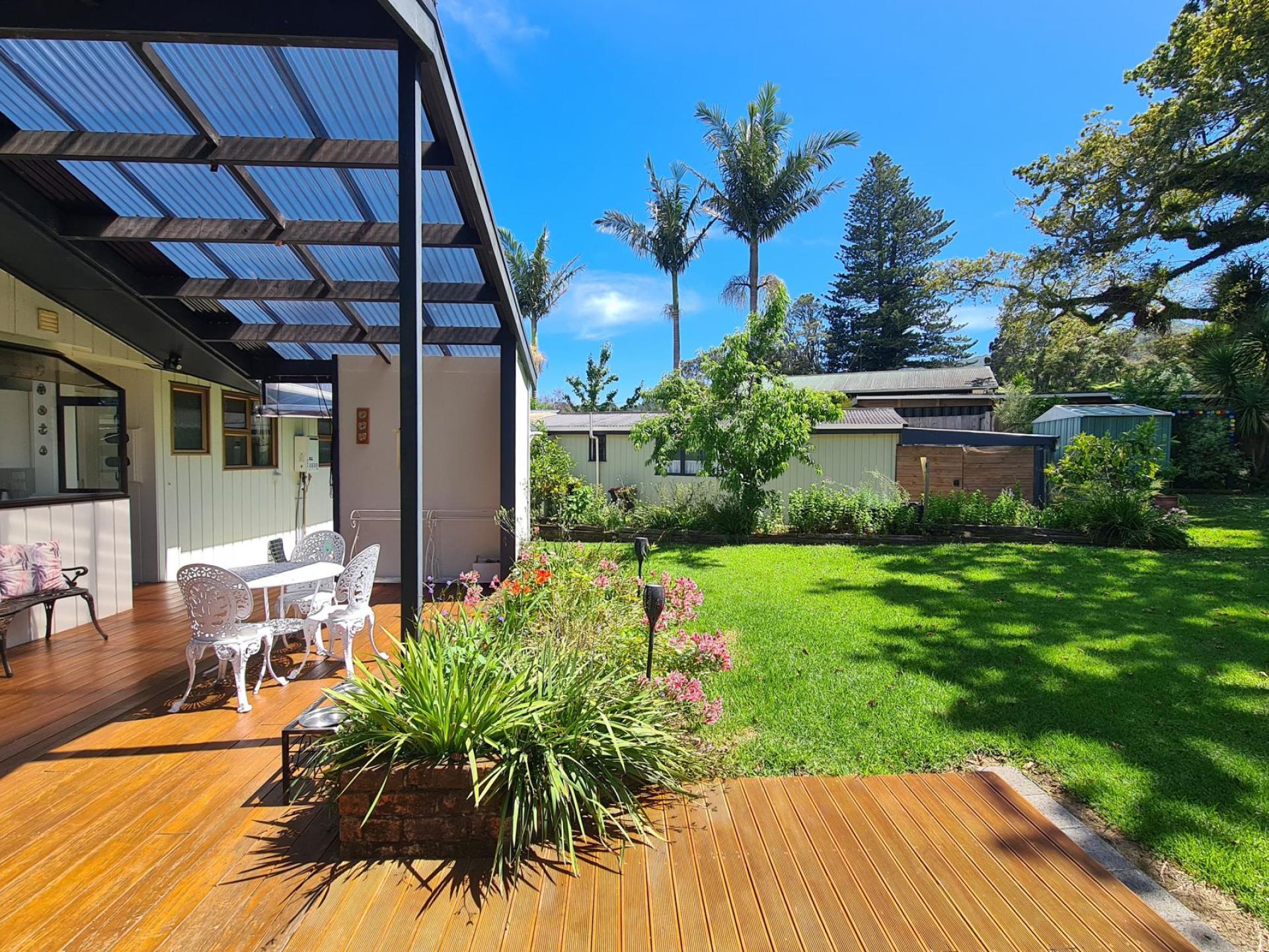 30 Driving Creek Road, Coromandel