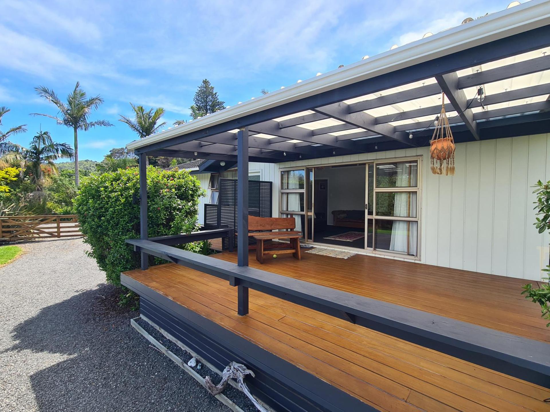 30 Driving Creek Road, Coromandel