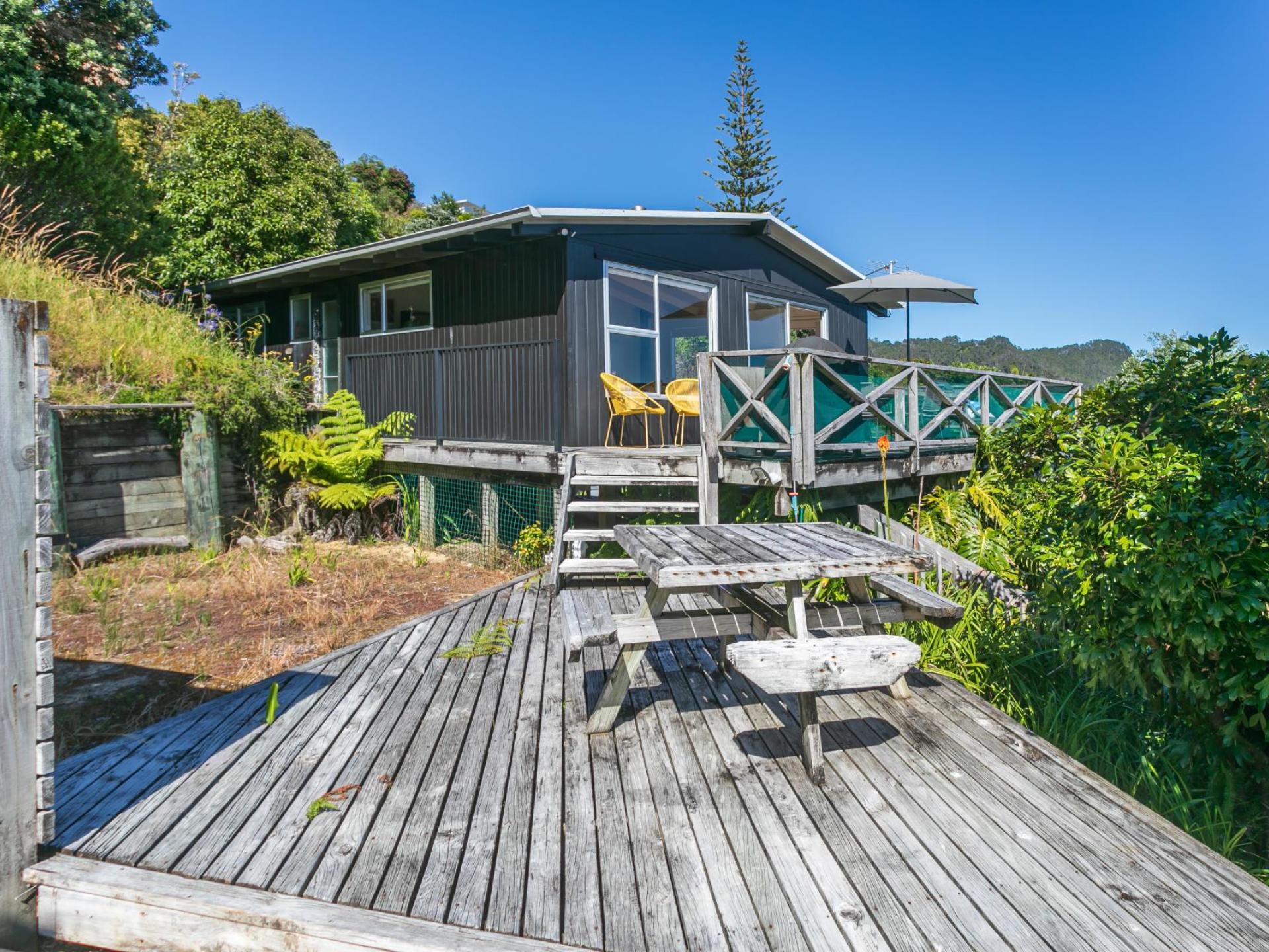 9 Christine Terrace, Hahei