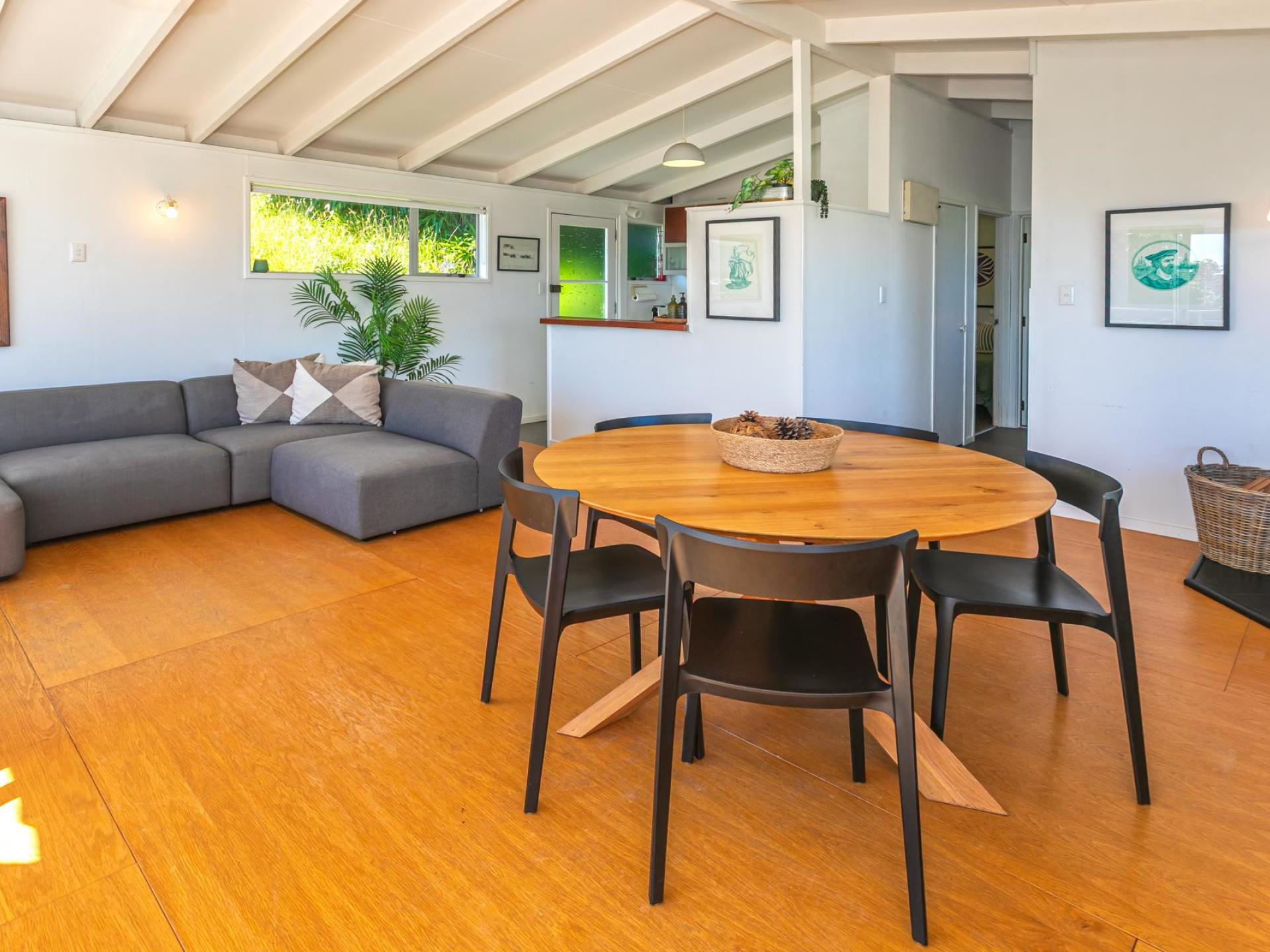 9 Christine Terrace, Hahei