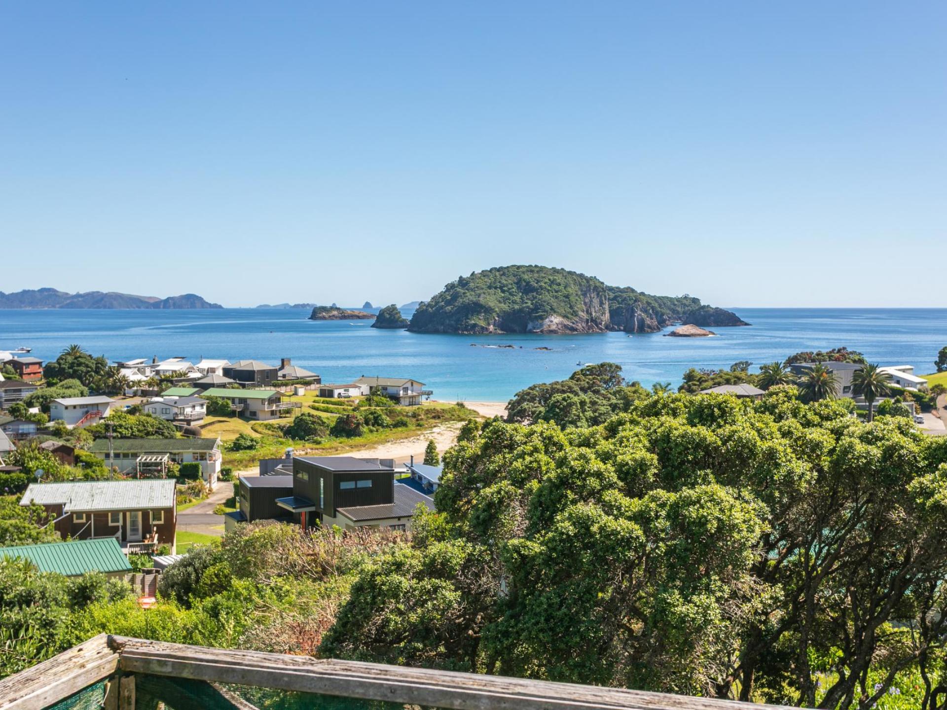 9 Christine Terrace, Hahei