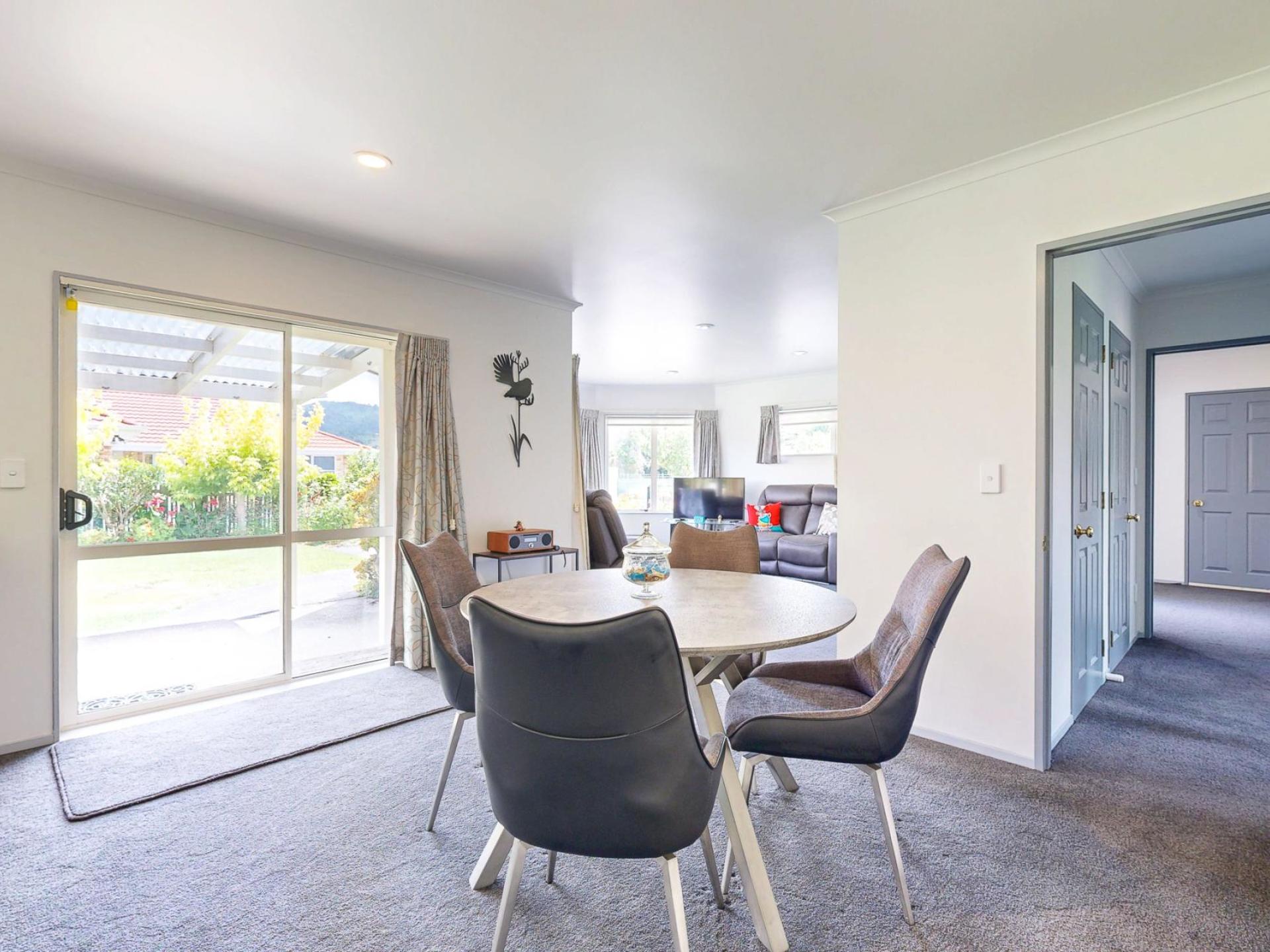 90B Richmond Street, Thames