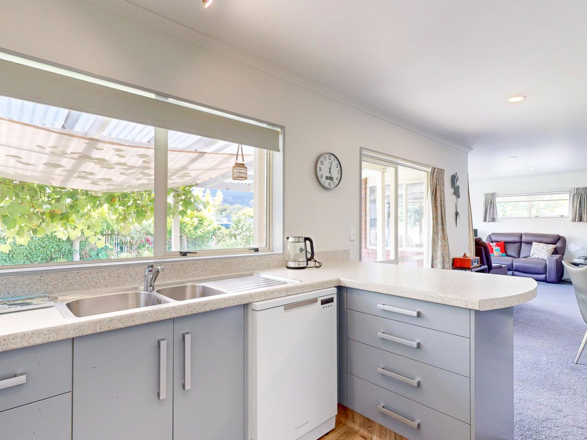 90B Richmond Street, Thames