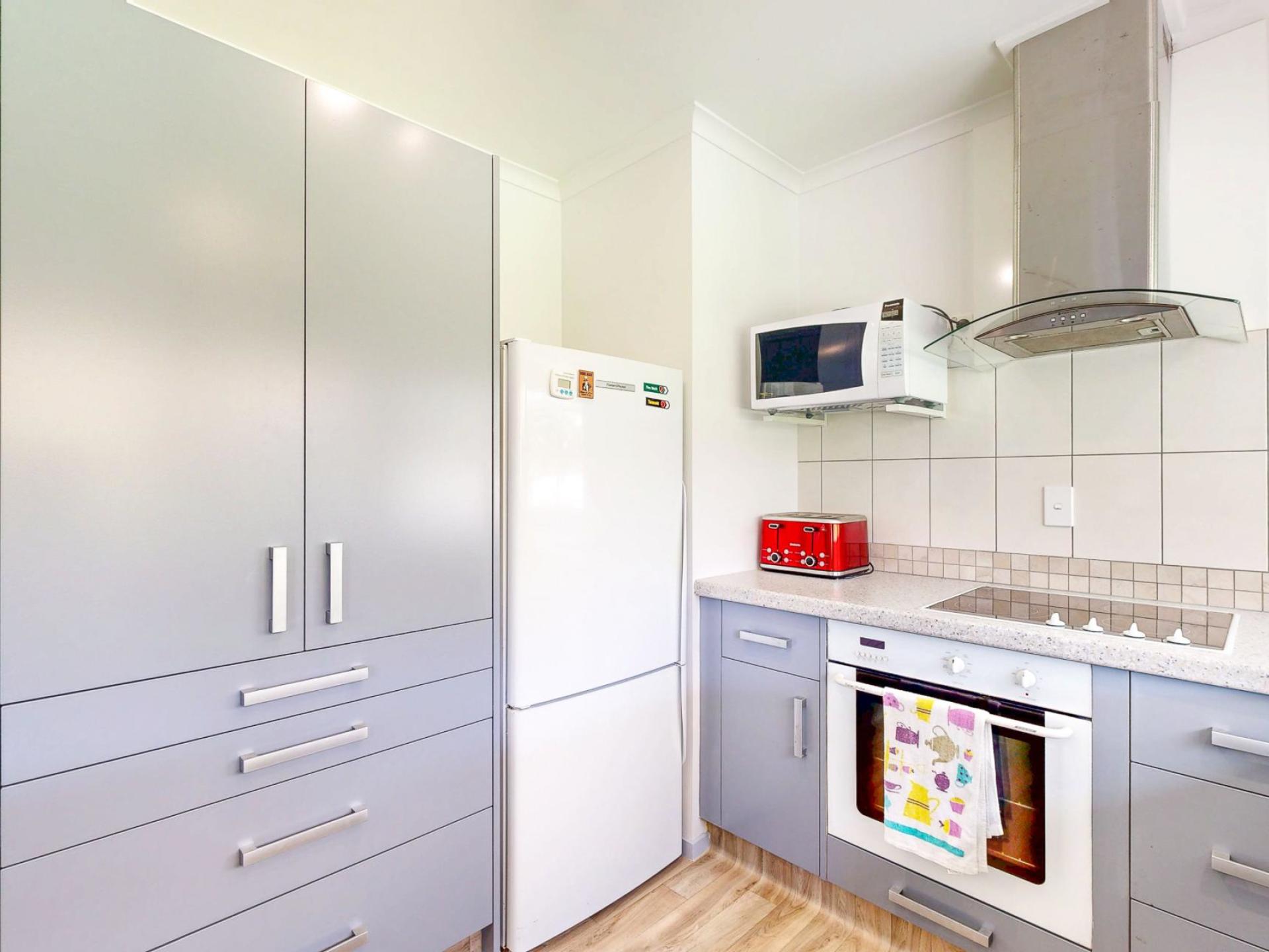 90B Richmond Street, Thames