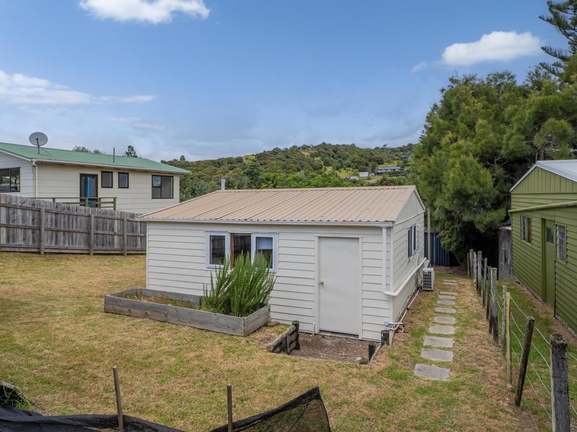 235 Tangiora Avenue, Whangapoua