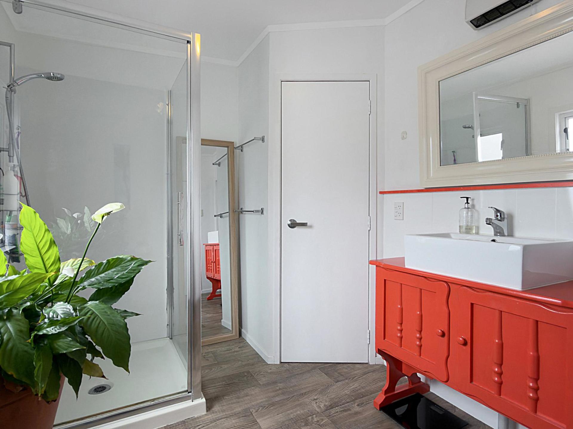 11 Tatahi Street, Thames