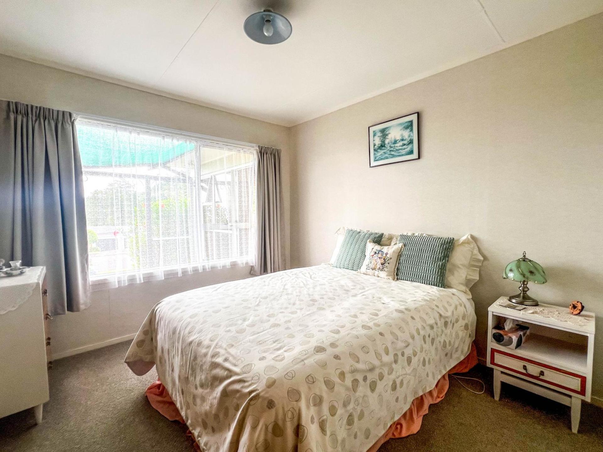 106 Regent Heights, Thames