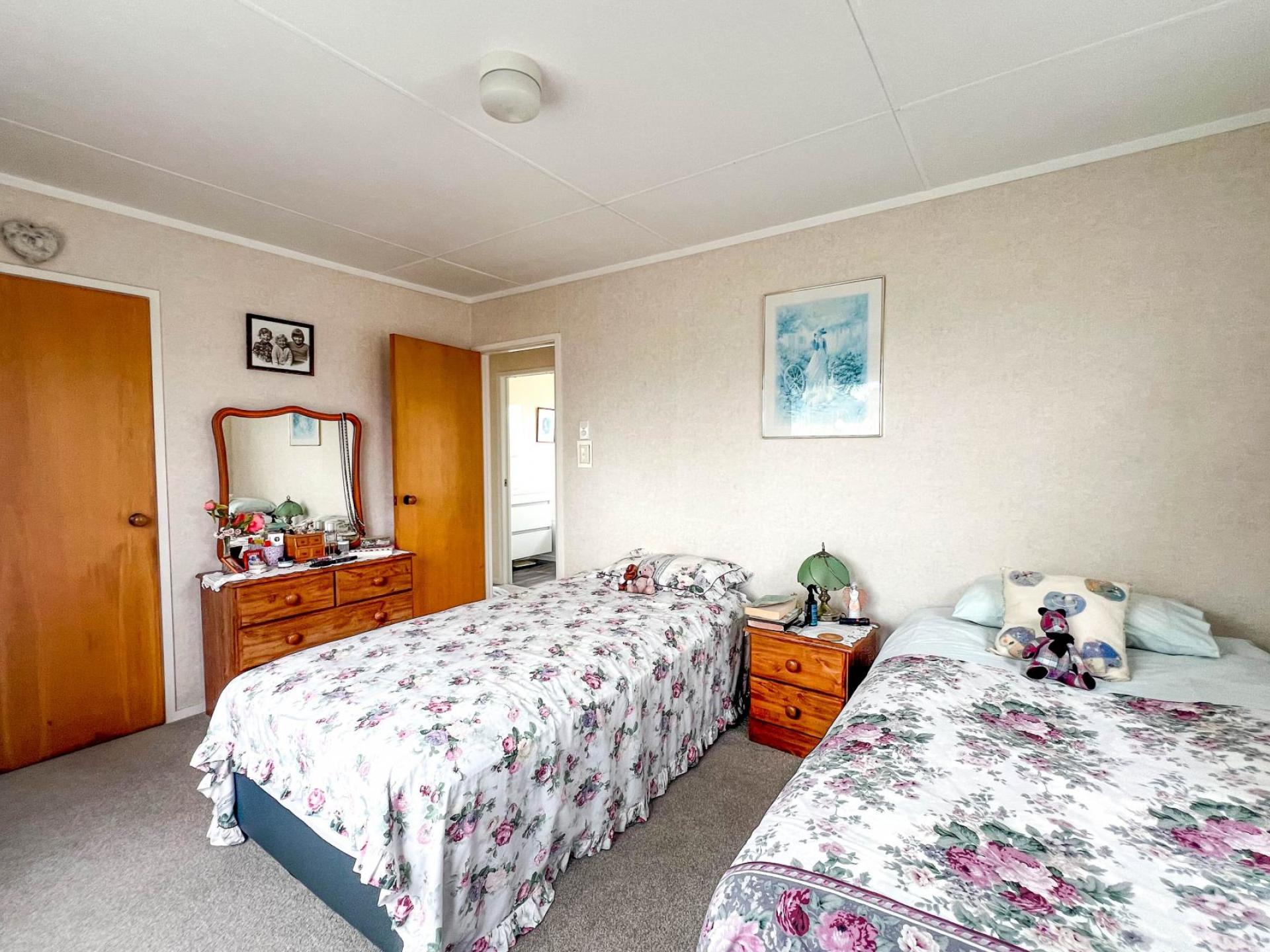 106 Regent Heights, Thames