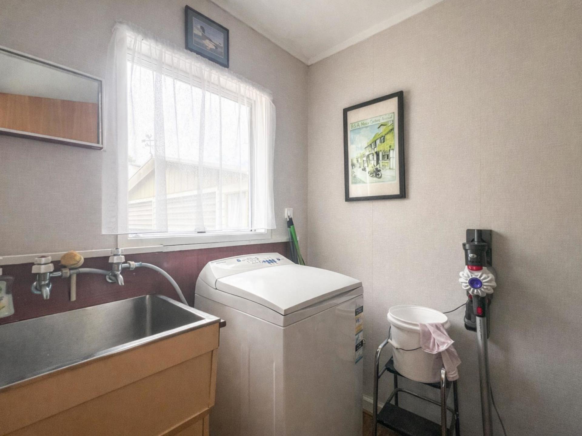 106 Regent Heights, Thames