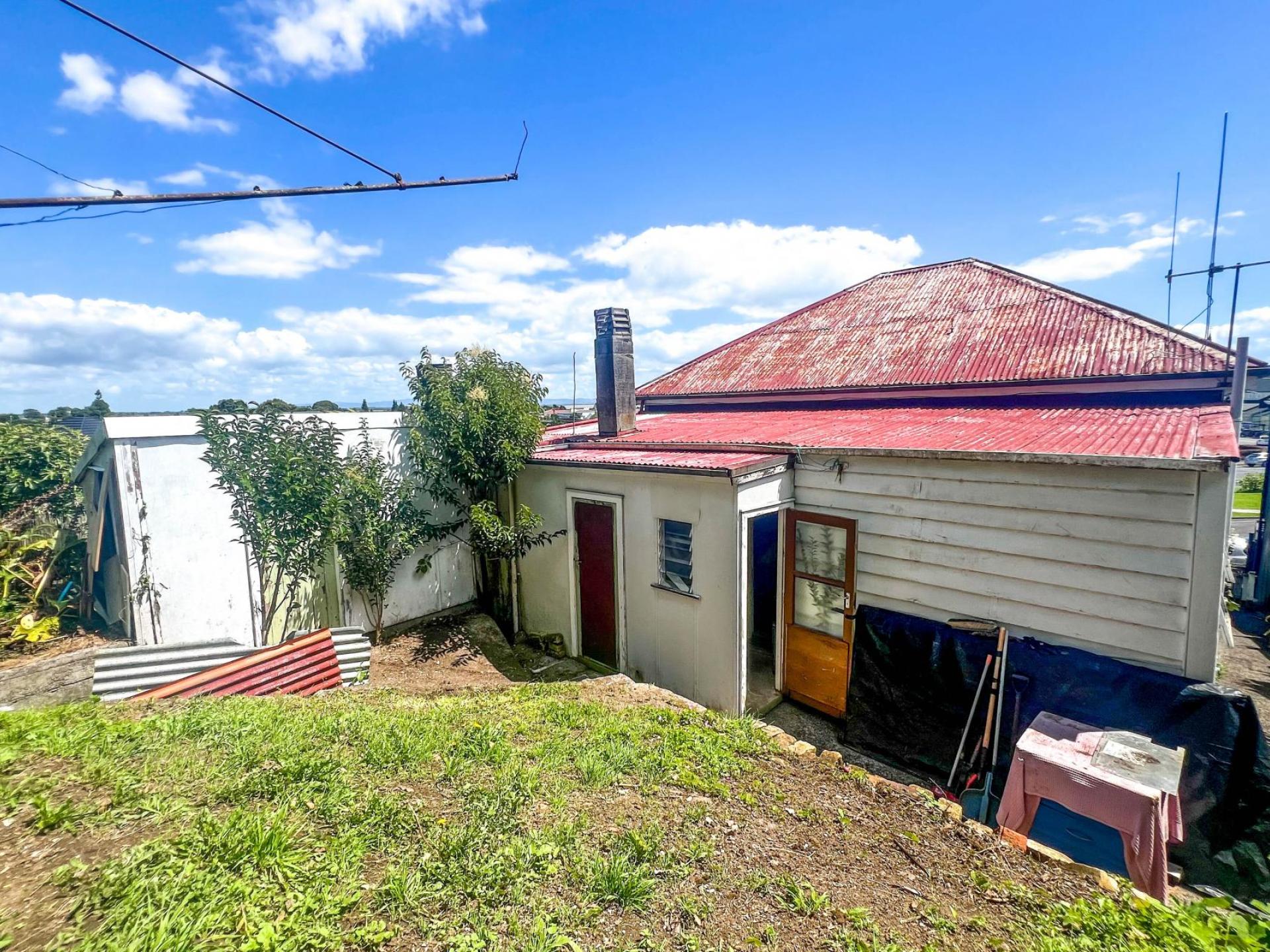 104 Karaka Road, Thames 104 Karaka Road, Thames