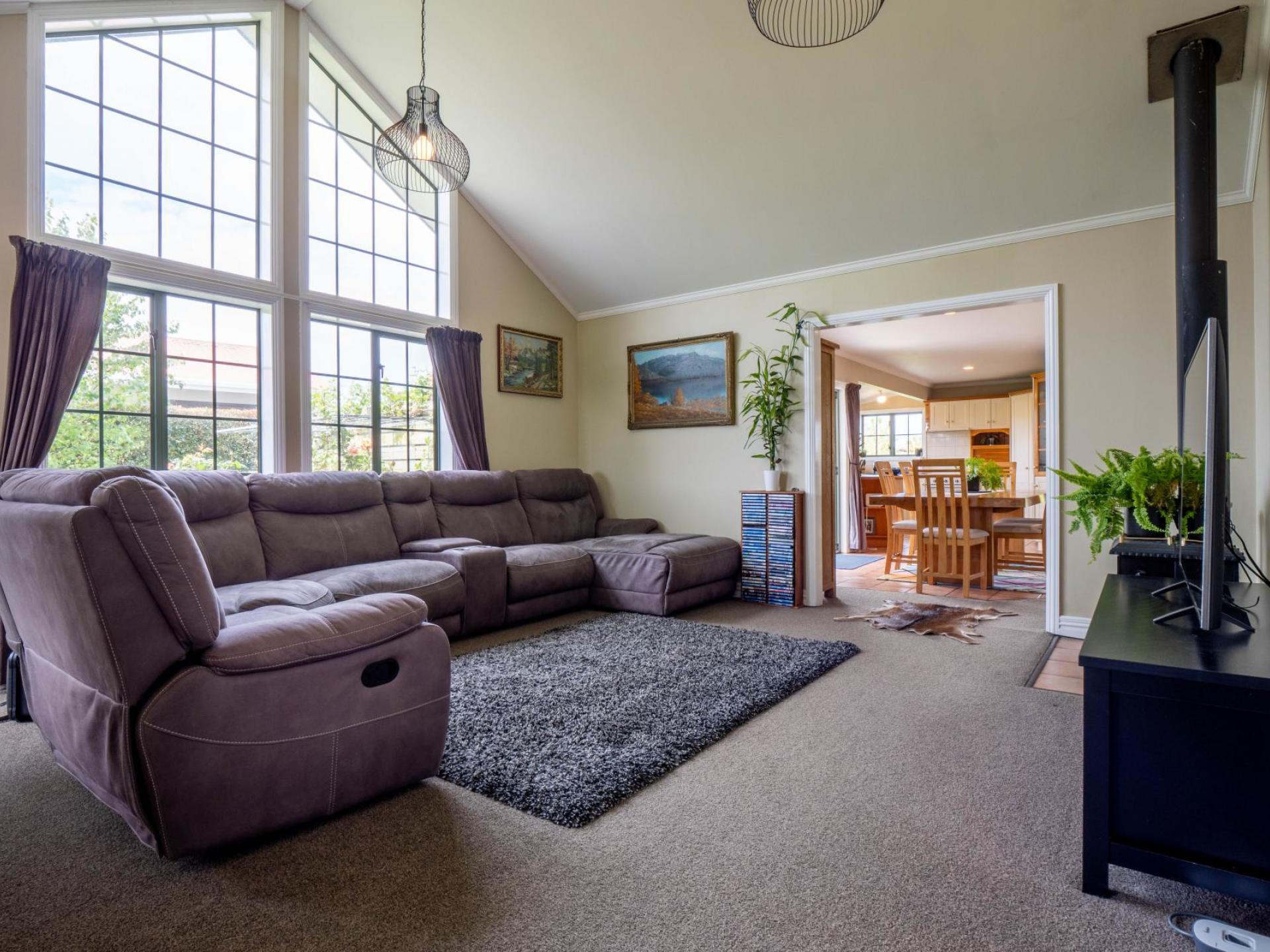 27 Raratuna Street, Turua