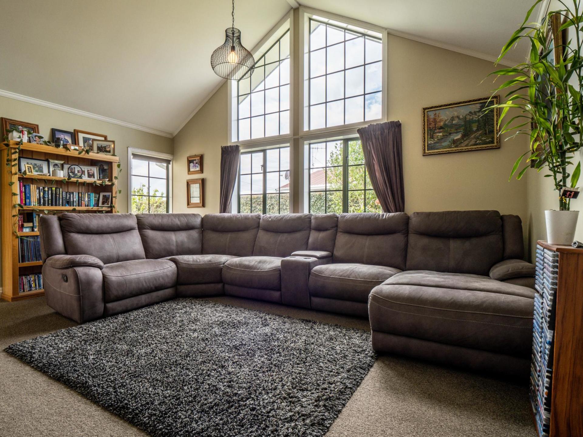 27 Raratuna Street, Turua