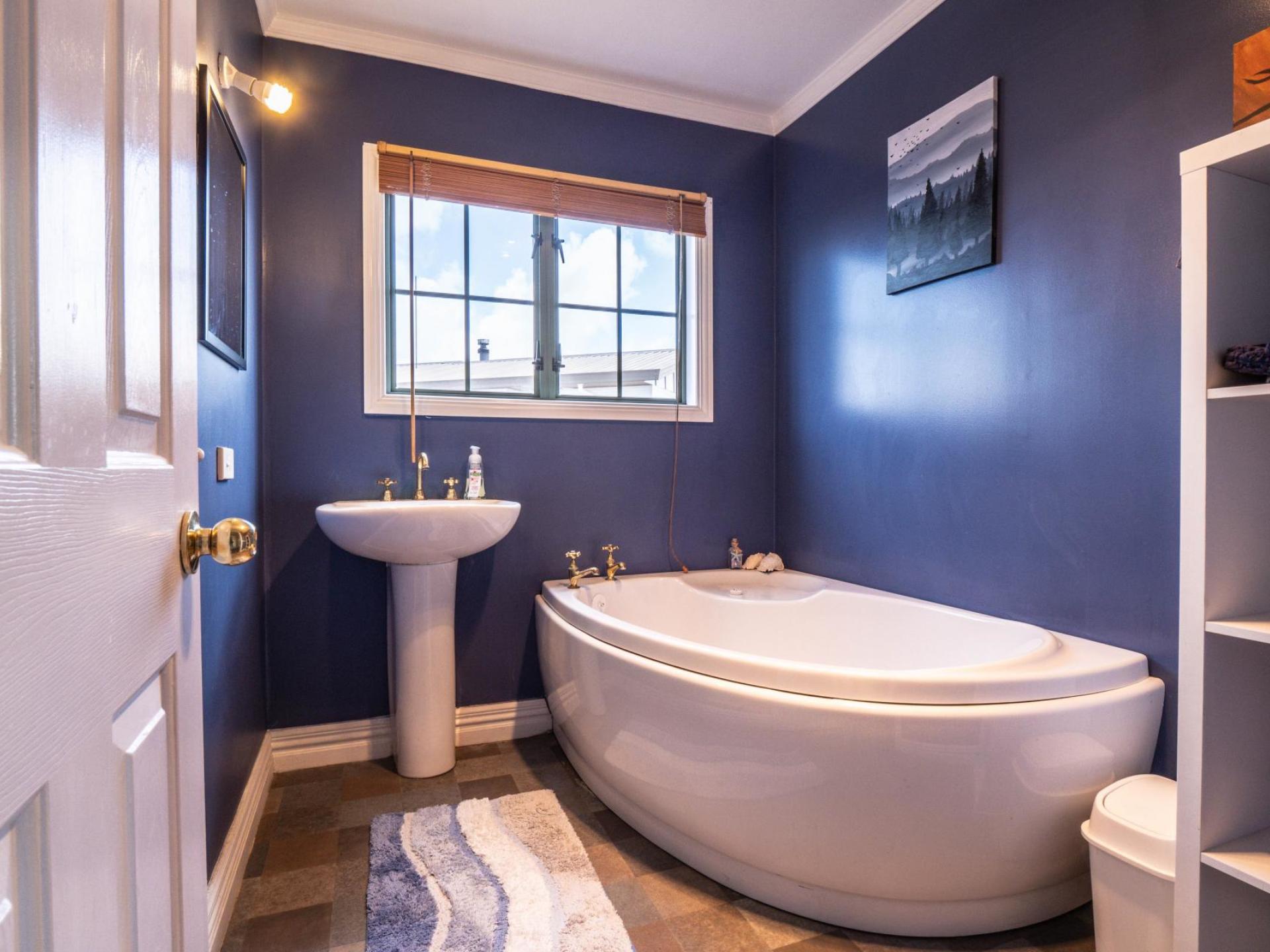 27 Raratuna Street, Turua