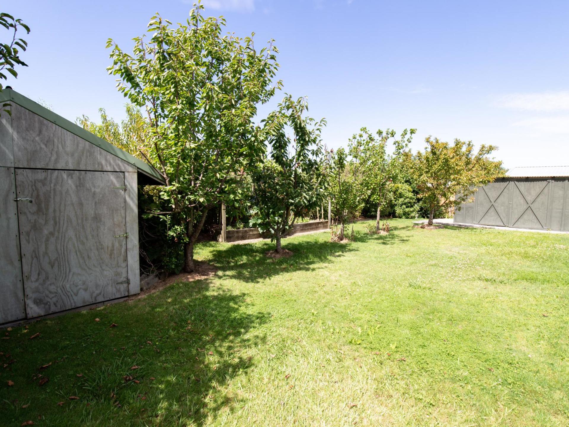 27 Raratuna Street, Turua