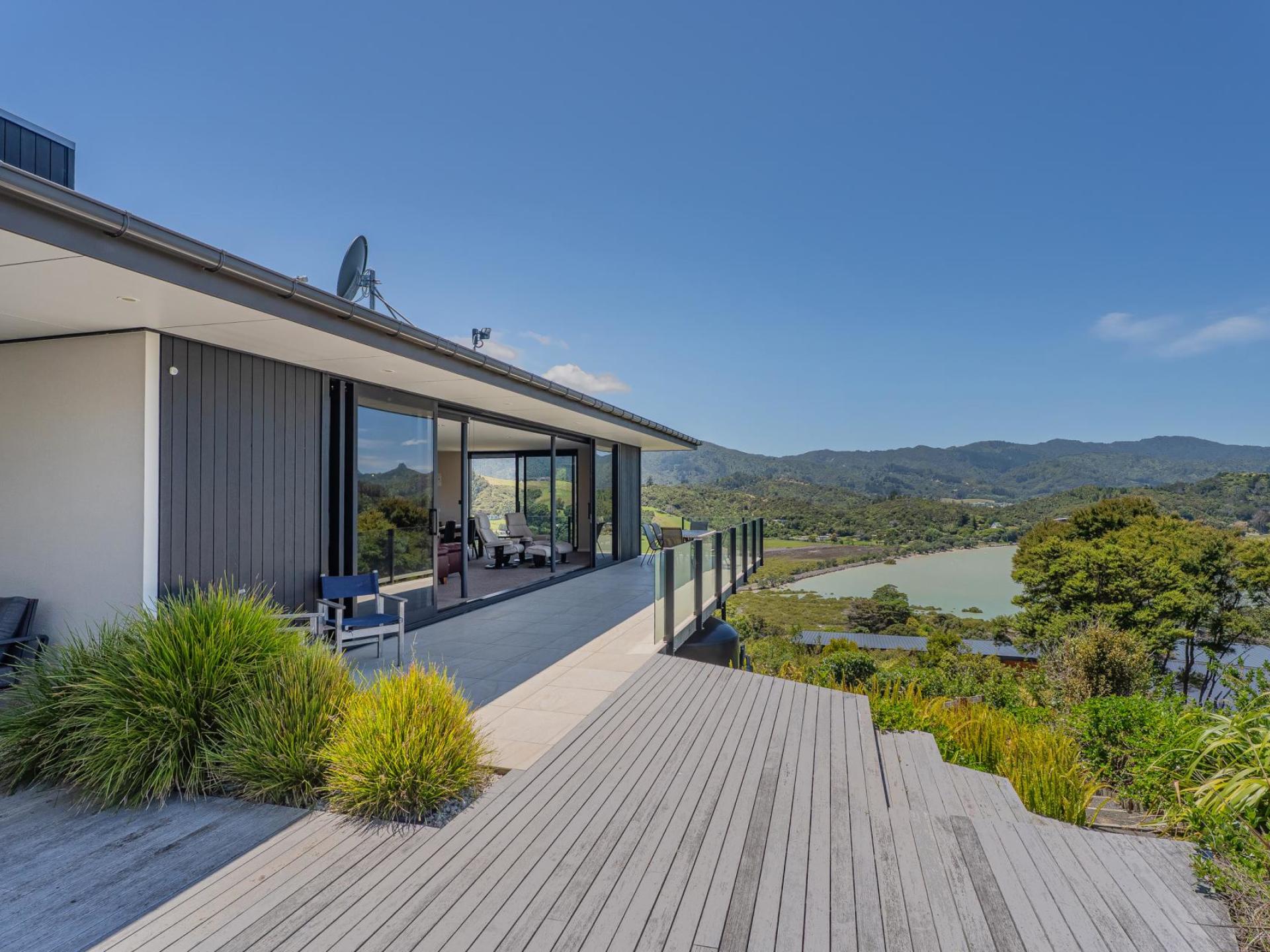 135 Huihana, Coromandel