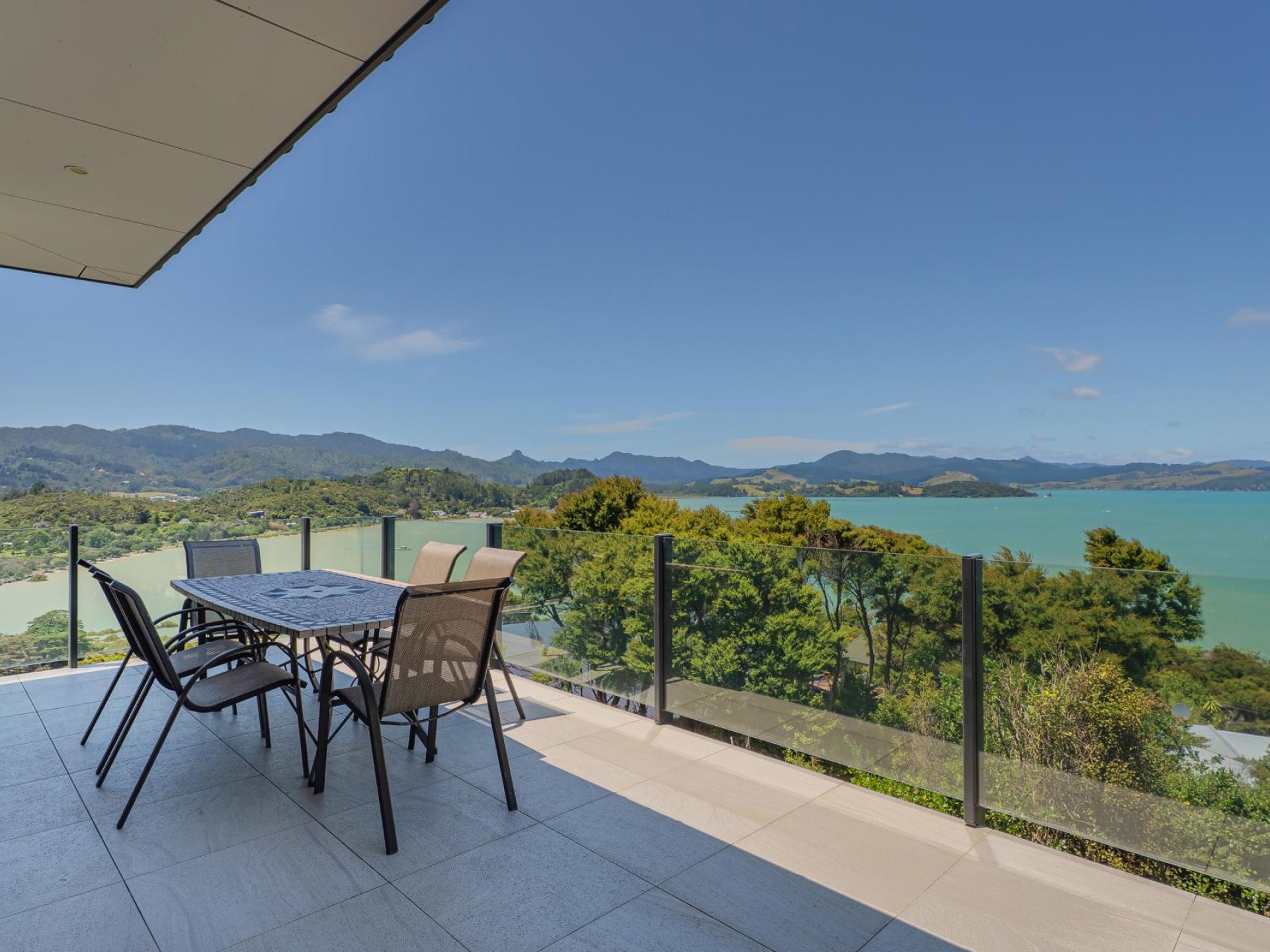 135 Huihana, Coromandel