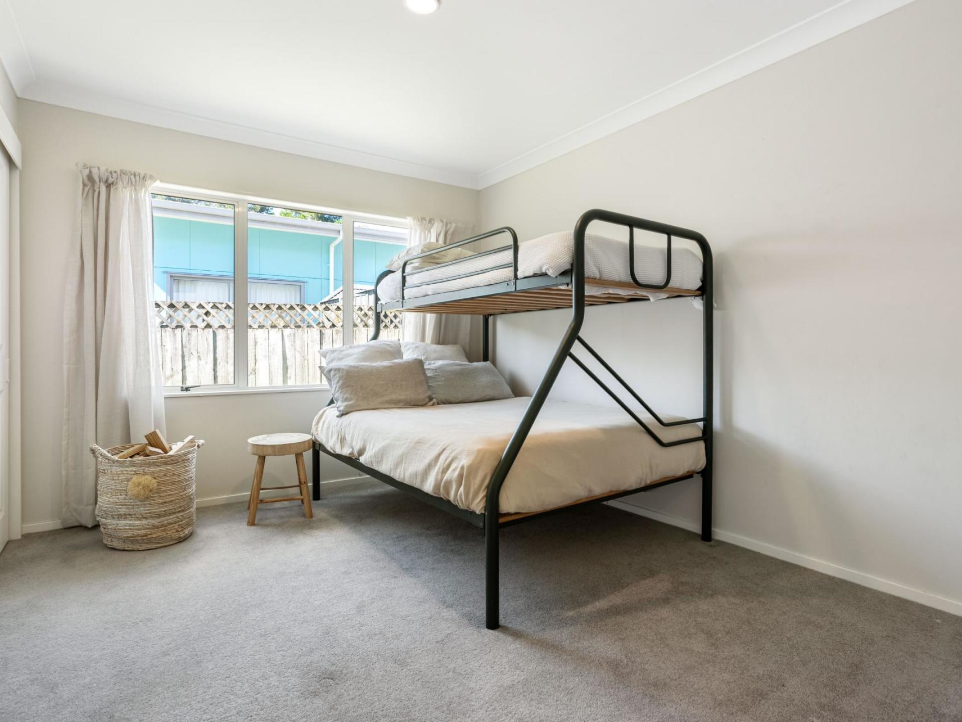 10 Justintime, Pauanui