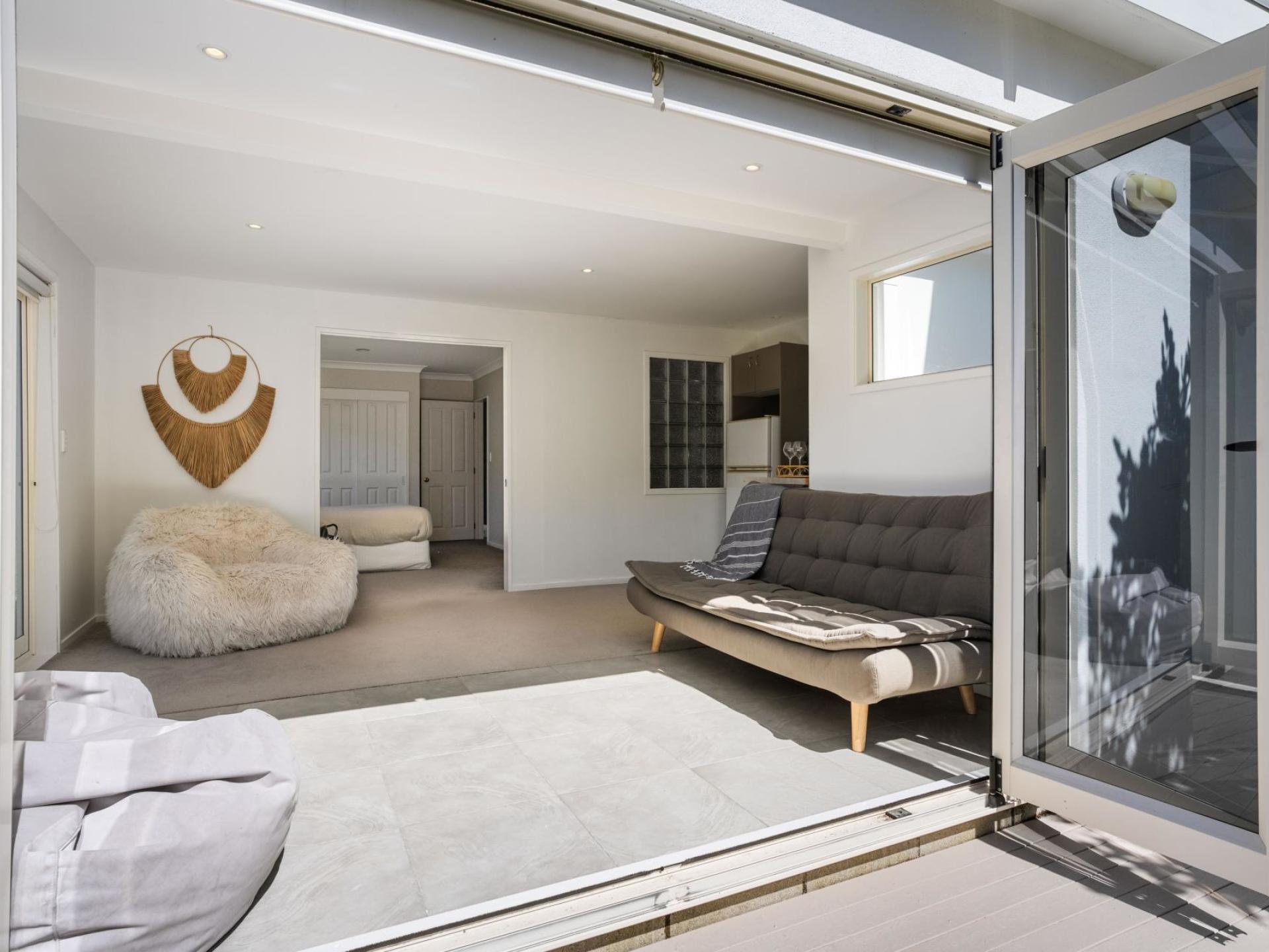 10 Justintime, Pauanui