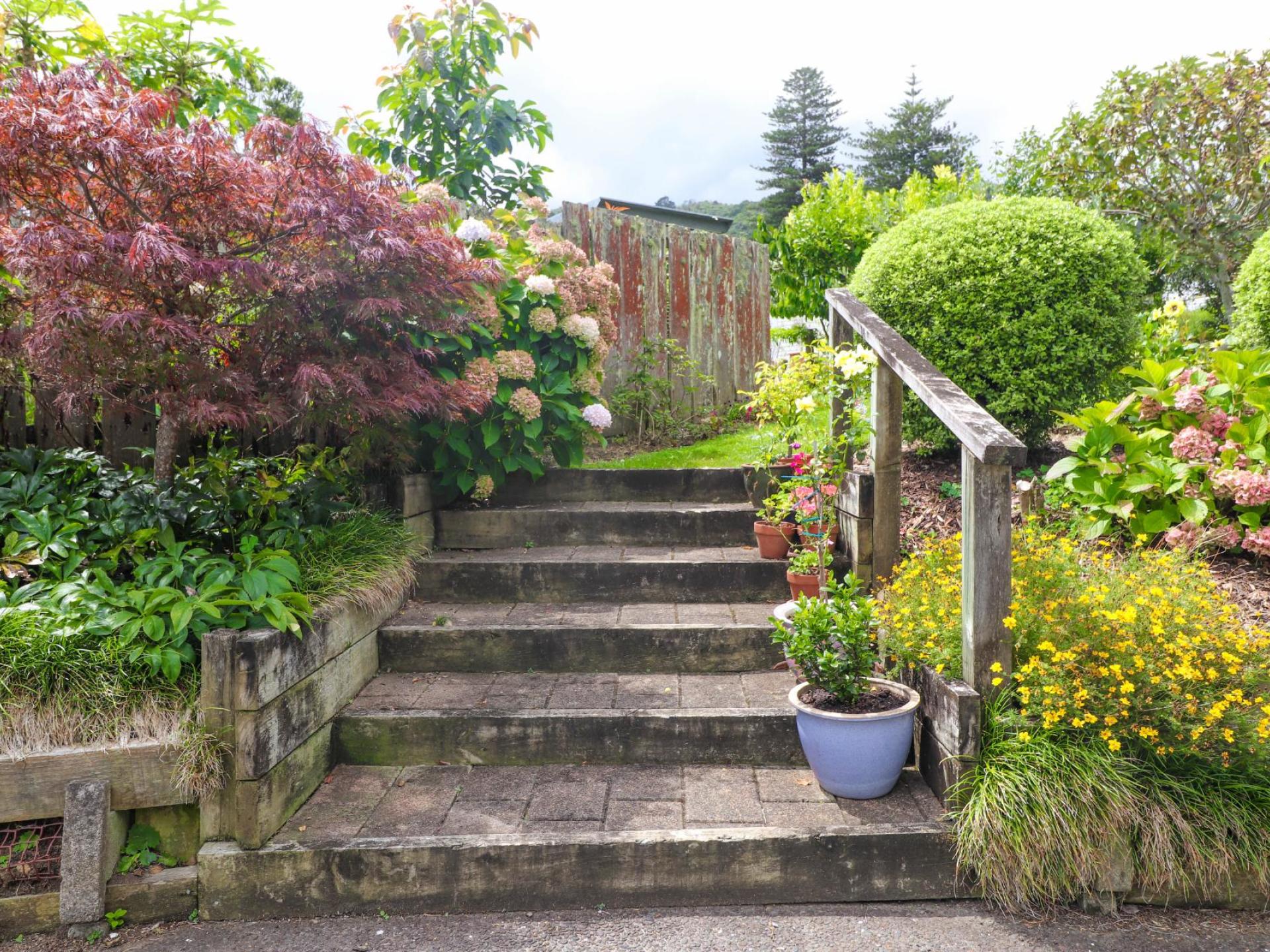 214 Augustus Street South, Thames