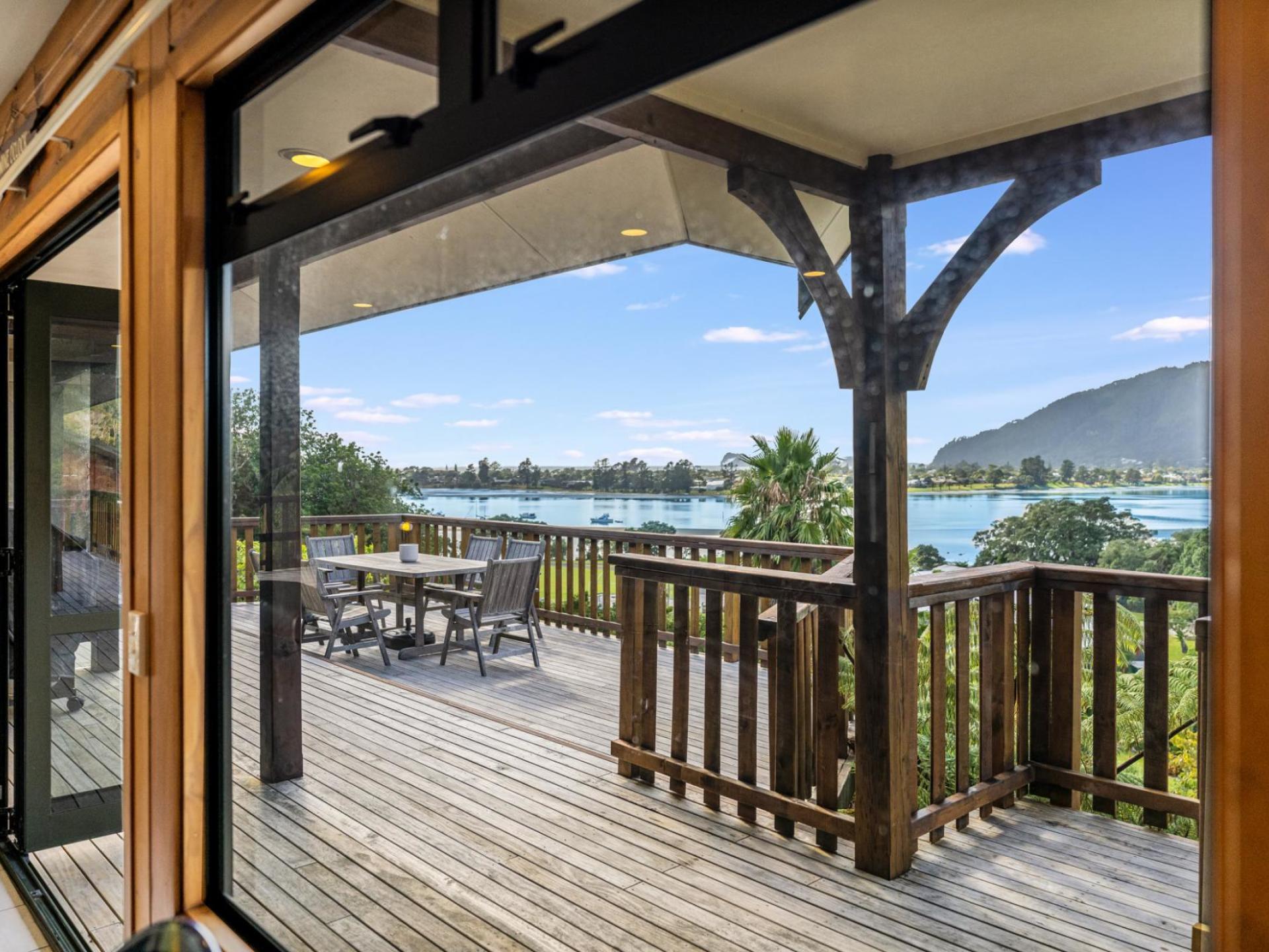 103 Main Road, Tairua