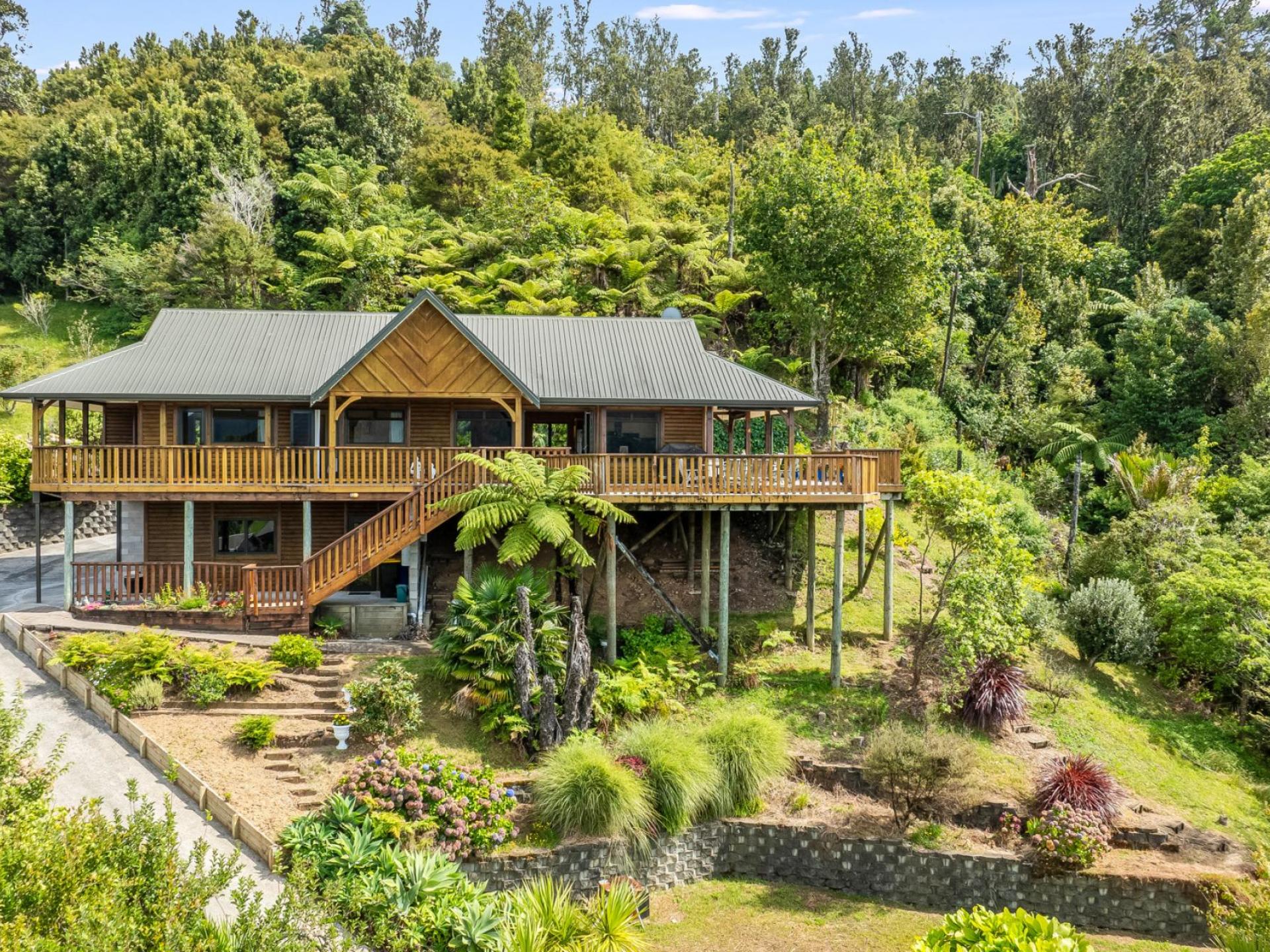103 Main Road, Tairua