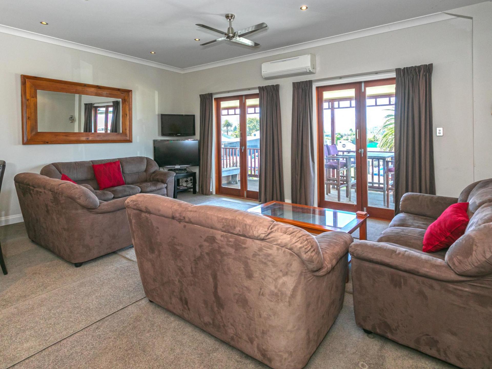 Unit 4, 16 Pottery Lane, Coromandel