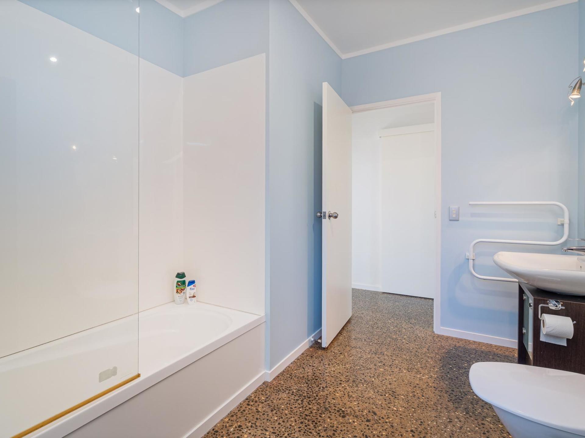 113 Sands Crescent, Matarangi