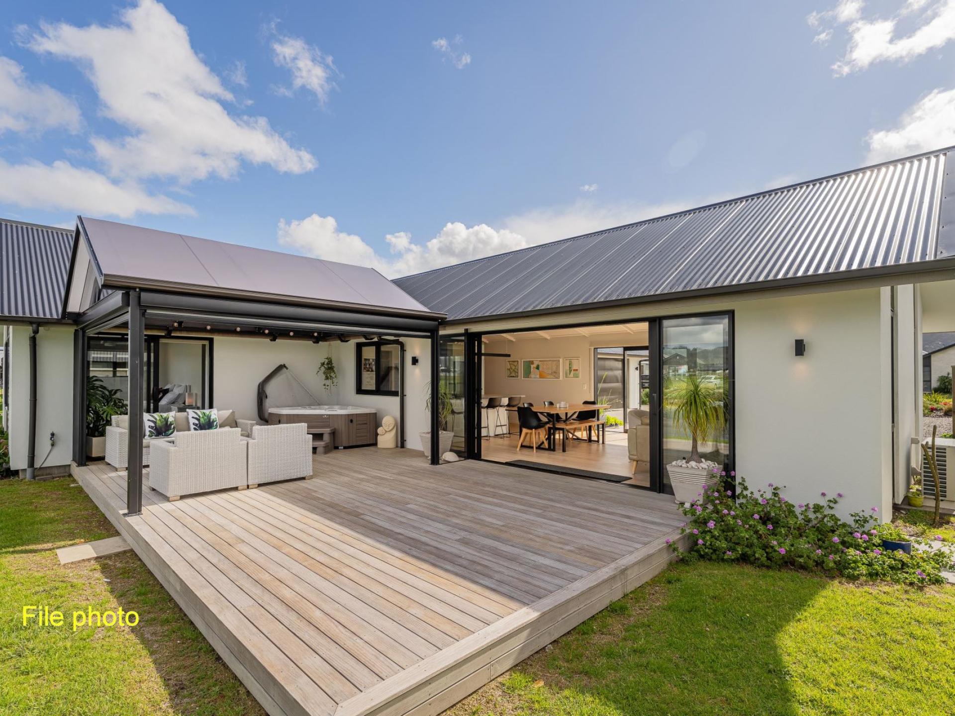 20 Ngaroma Crescent, Whitianga 20 Ngaroma Crescent, Whitianga