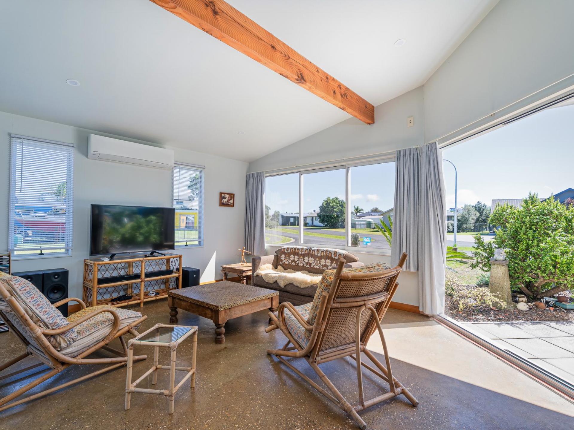 1 Hawk Hill Crescent, Cooks Beach