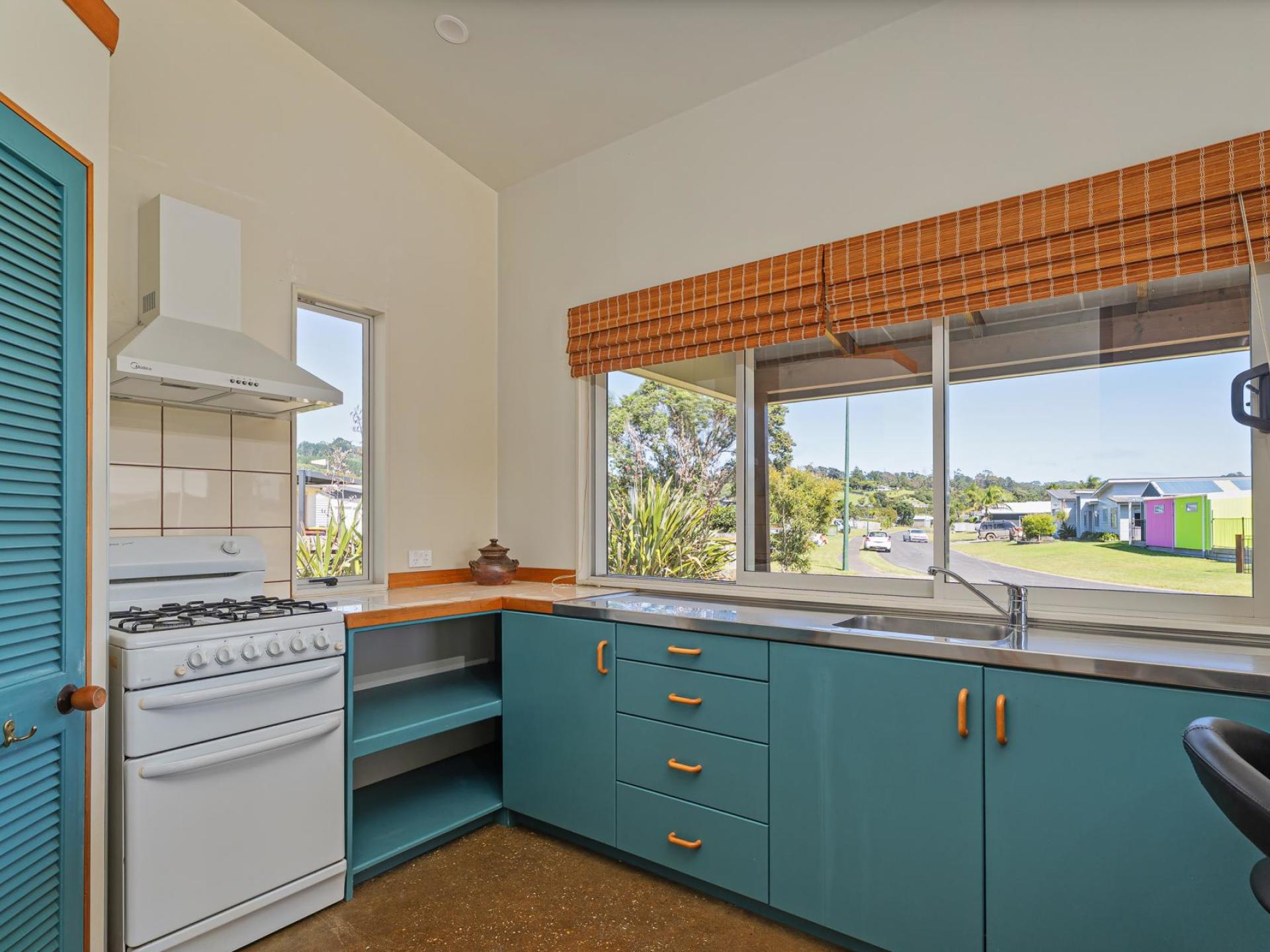 1 Hawk Hill Crescent, Cooks Beach