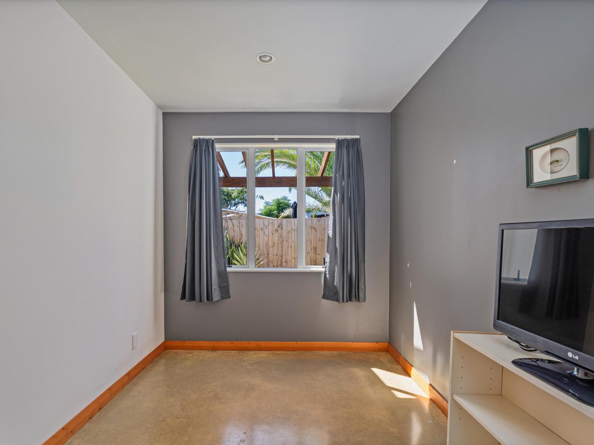 1 Hawk Hill Crescent, Cooks Beach