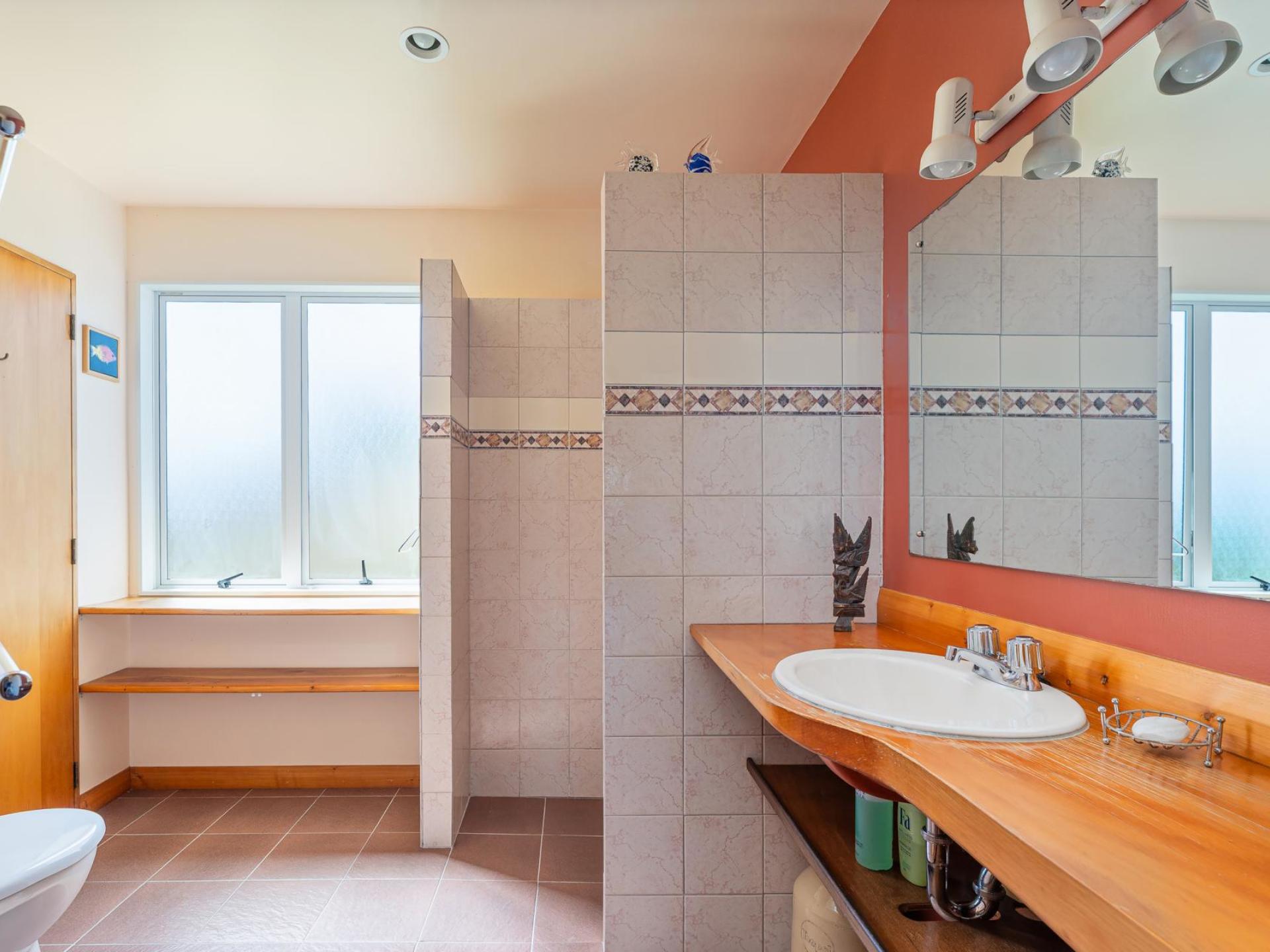 1 Hawk Hill Crescent, Cooks Beach