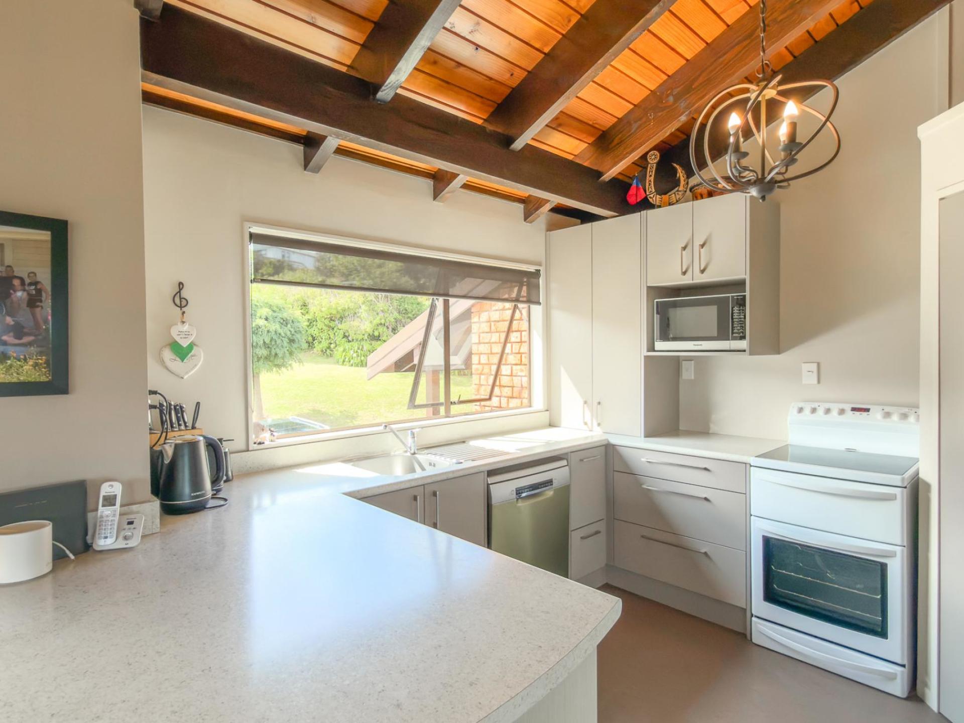 101 Mount View Road, Thames